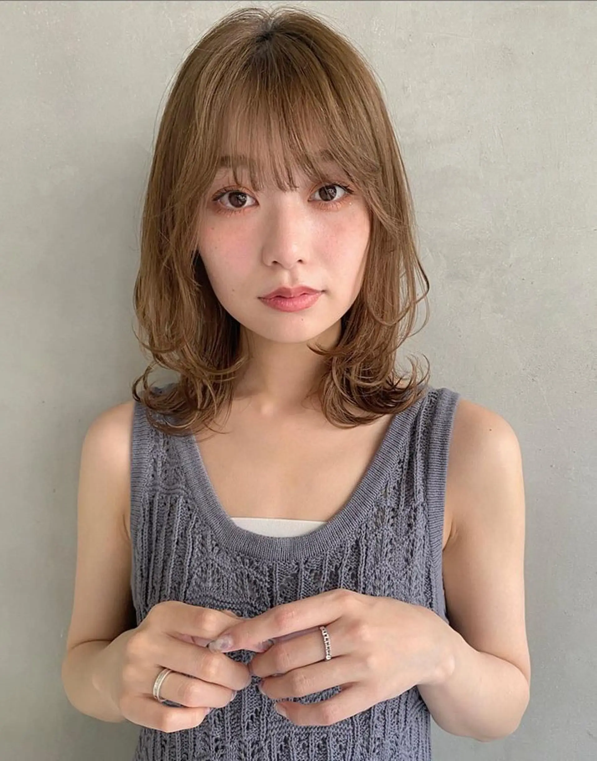 セミロング カラー ベージュカラー ミルクティーベージュ 地毛風艶カラー🌿 喜多夏海のヘアスタイル