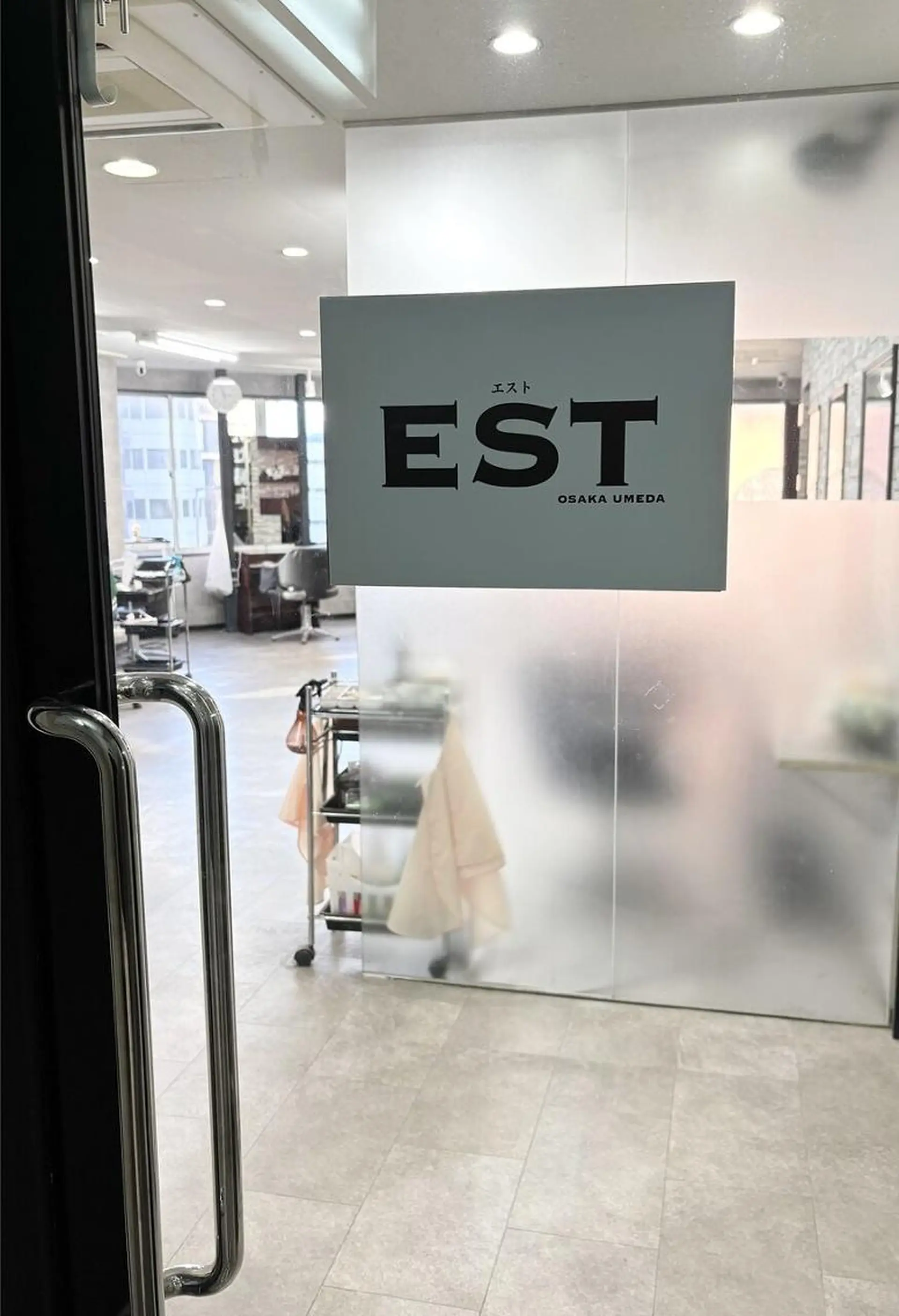 カラー メンズ ロング ヘアアレンジ シールエクステ メンズバレイヤージュ メンズブリーチ メンズハイライト メンズハイトーン M. KURUMIのヘアスタイル