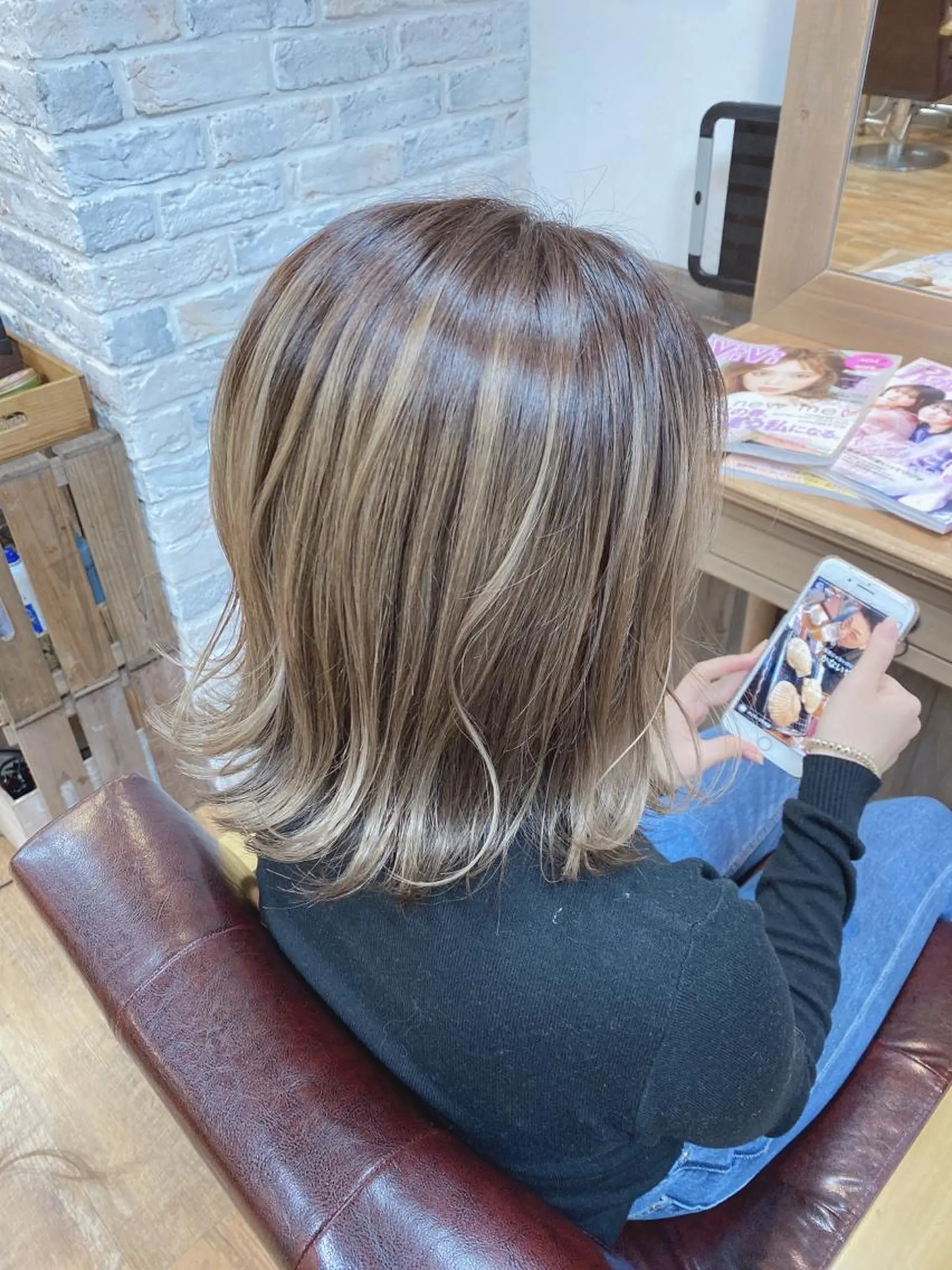 ミディアム カラー パーマ ヘアアレンジ re naのヘアスタイル