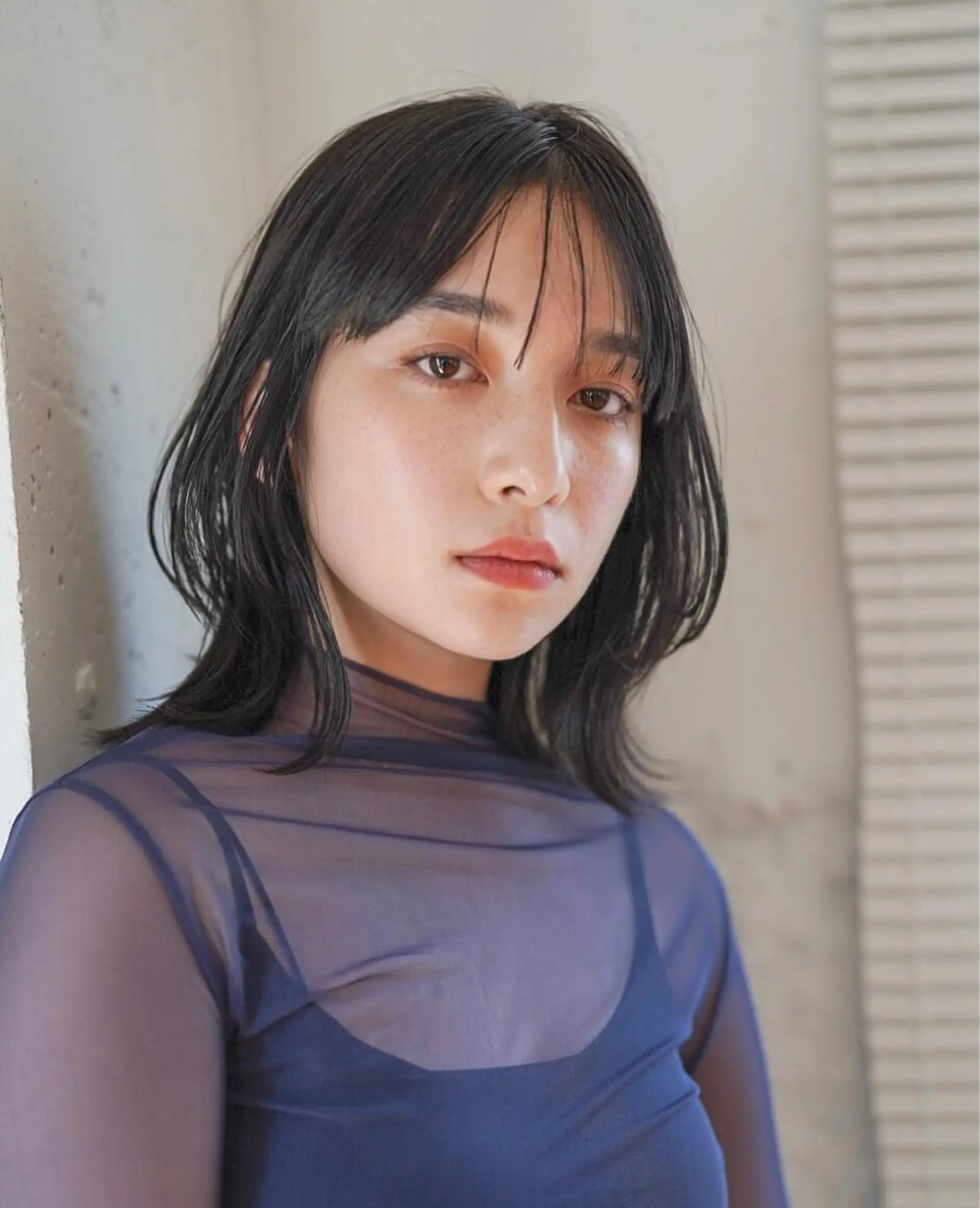 ミディアム カラー THE DAY所属・AKI HASHIMOTOのヘアスタイル