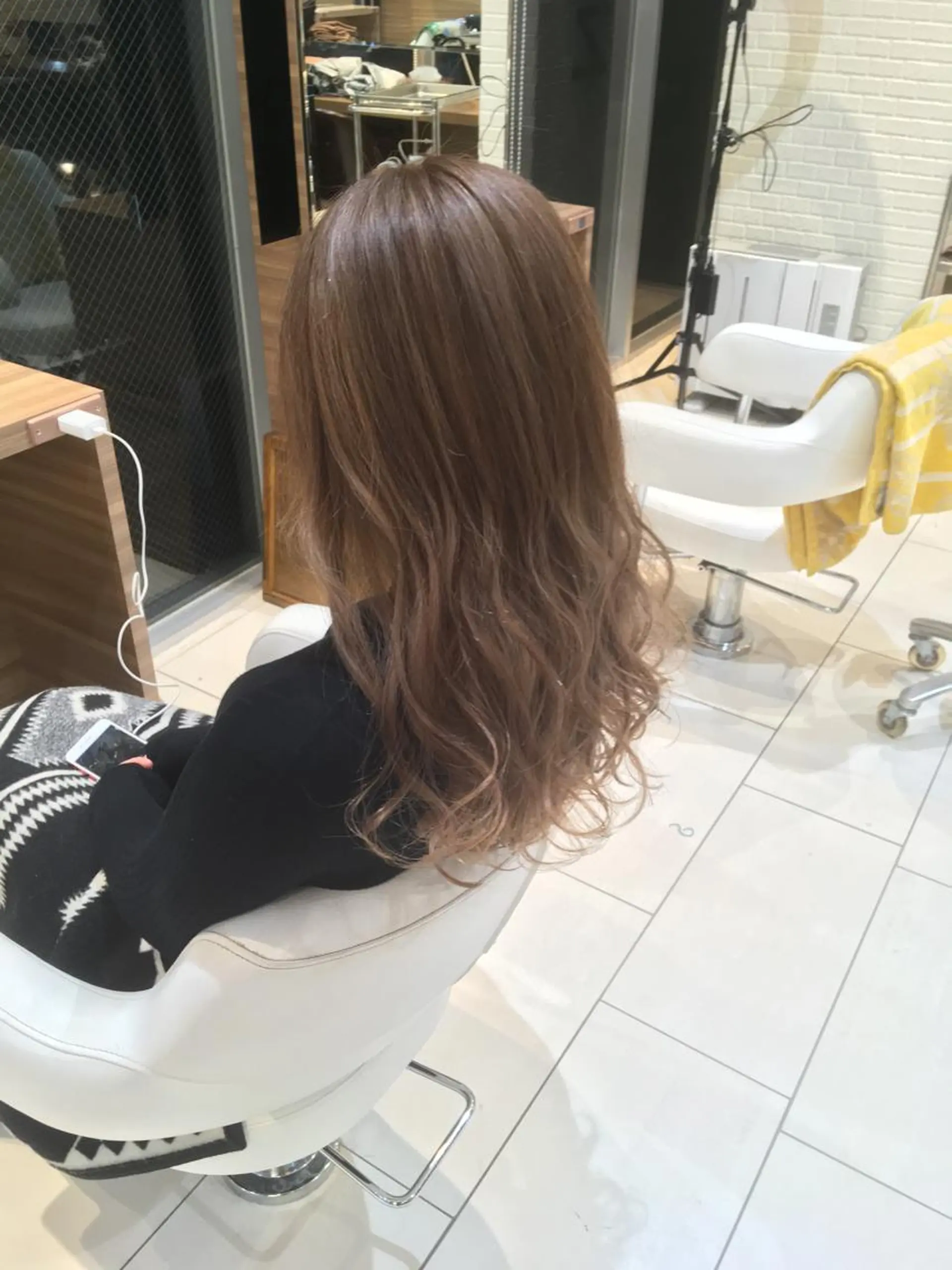 セミロング 🌈プルエクステ& ハイトーン🌈関飛鳥のヘアスタイル