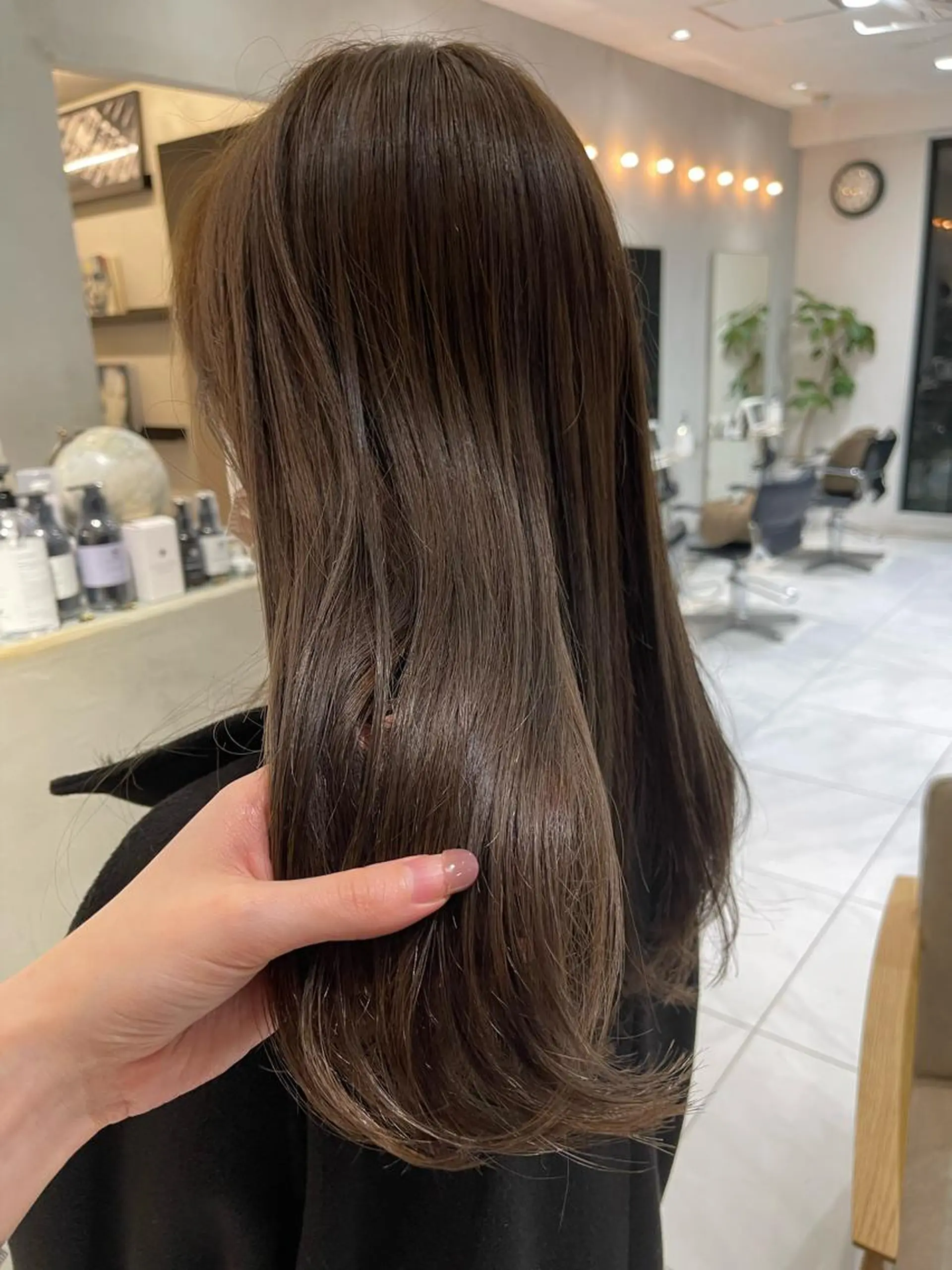 ロング カラー ベージュカラー オリーブベージュ ラベンダー/レイヤー スタイル🤎mamiのヘアスタイル