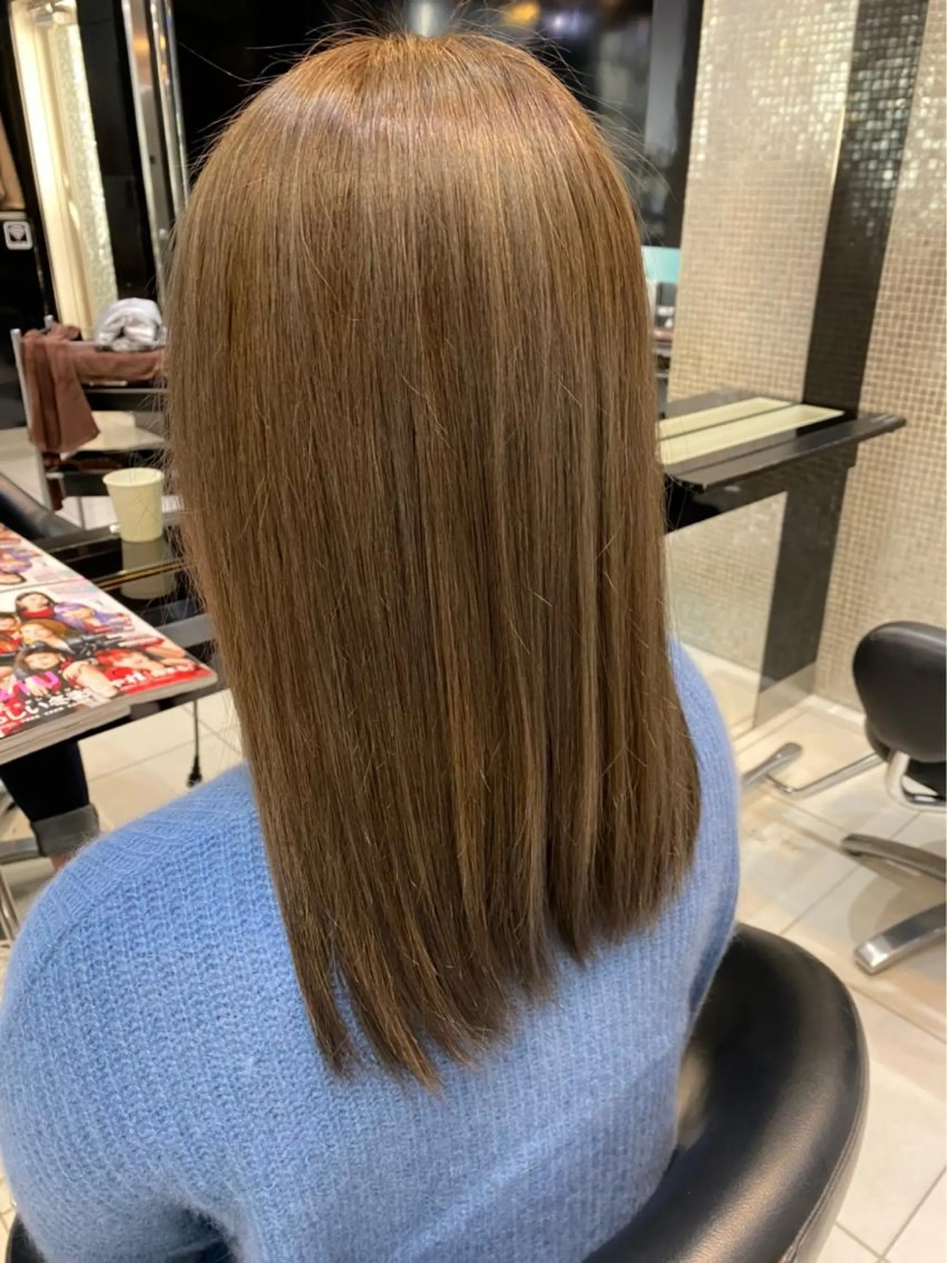 セミロング カラー ベージュカラー ミルクティーベージュ カット ヘアカラー トリートメント 女性リピ90%🍨 🩷佐藤みずきのヘアスタイル