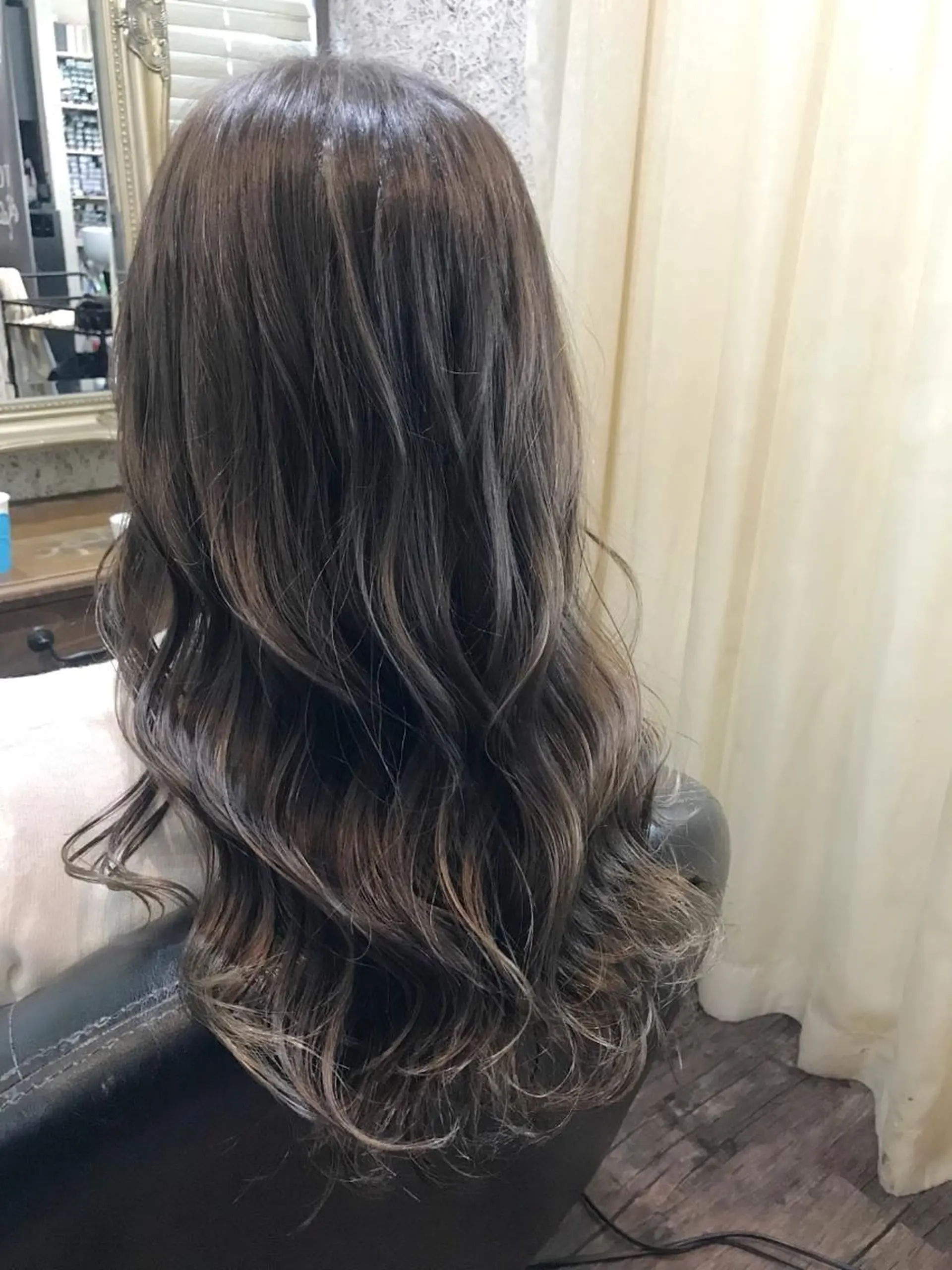 ロング カラー Tsuyoki .のヘアスタイル