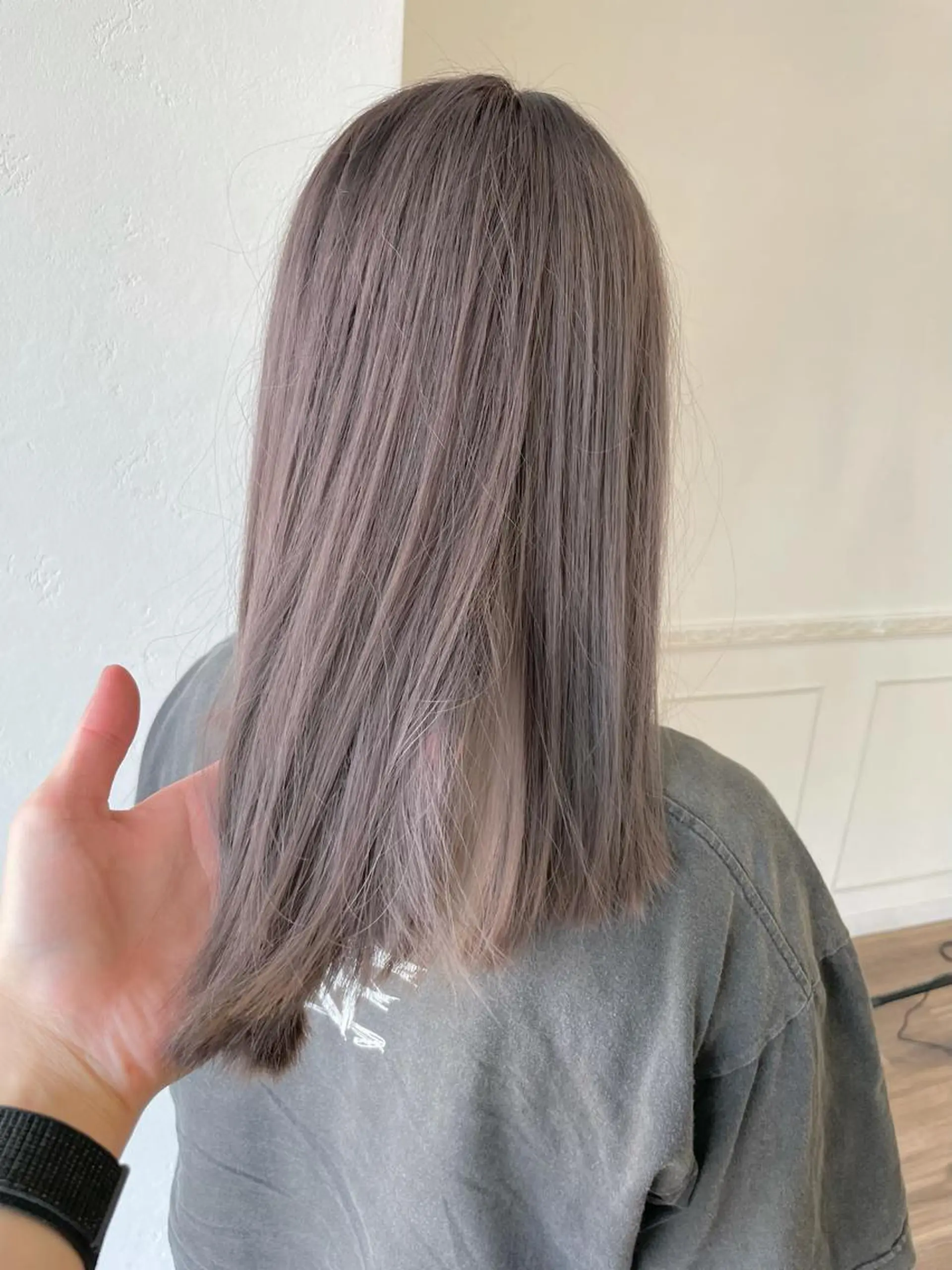 セミロング カラー kahuli  hair Ulu 「カーフリヘアウル」所属・鎗田 健のヘアスタイル