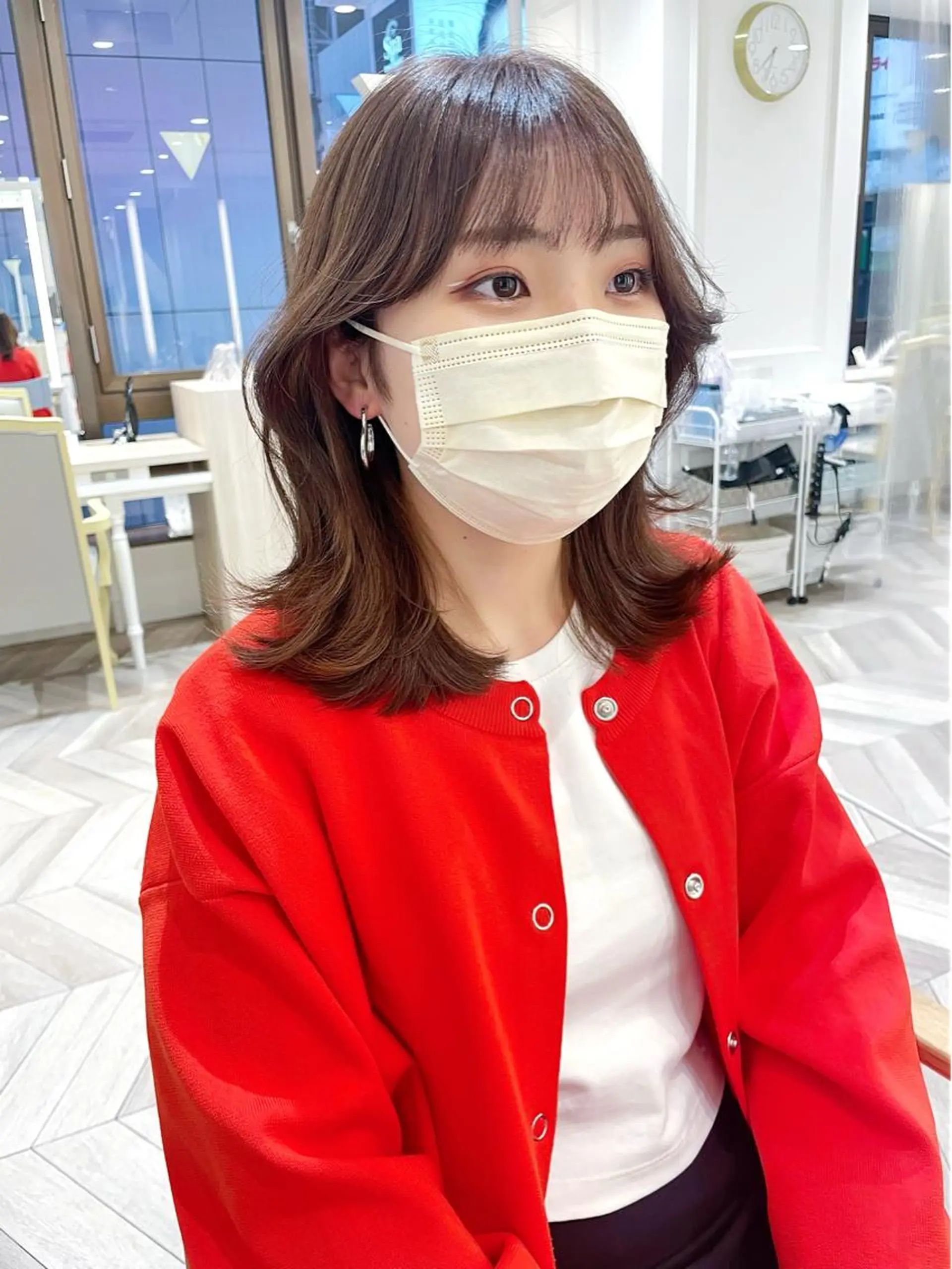 セミロング カラー 韓国レイヤーカット/ ダブルカラーのヘアスタイル