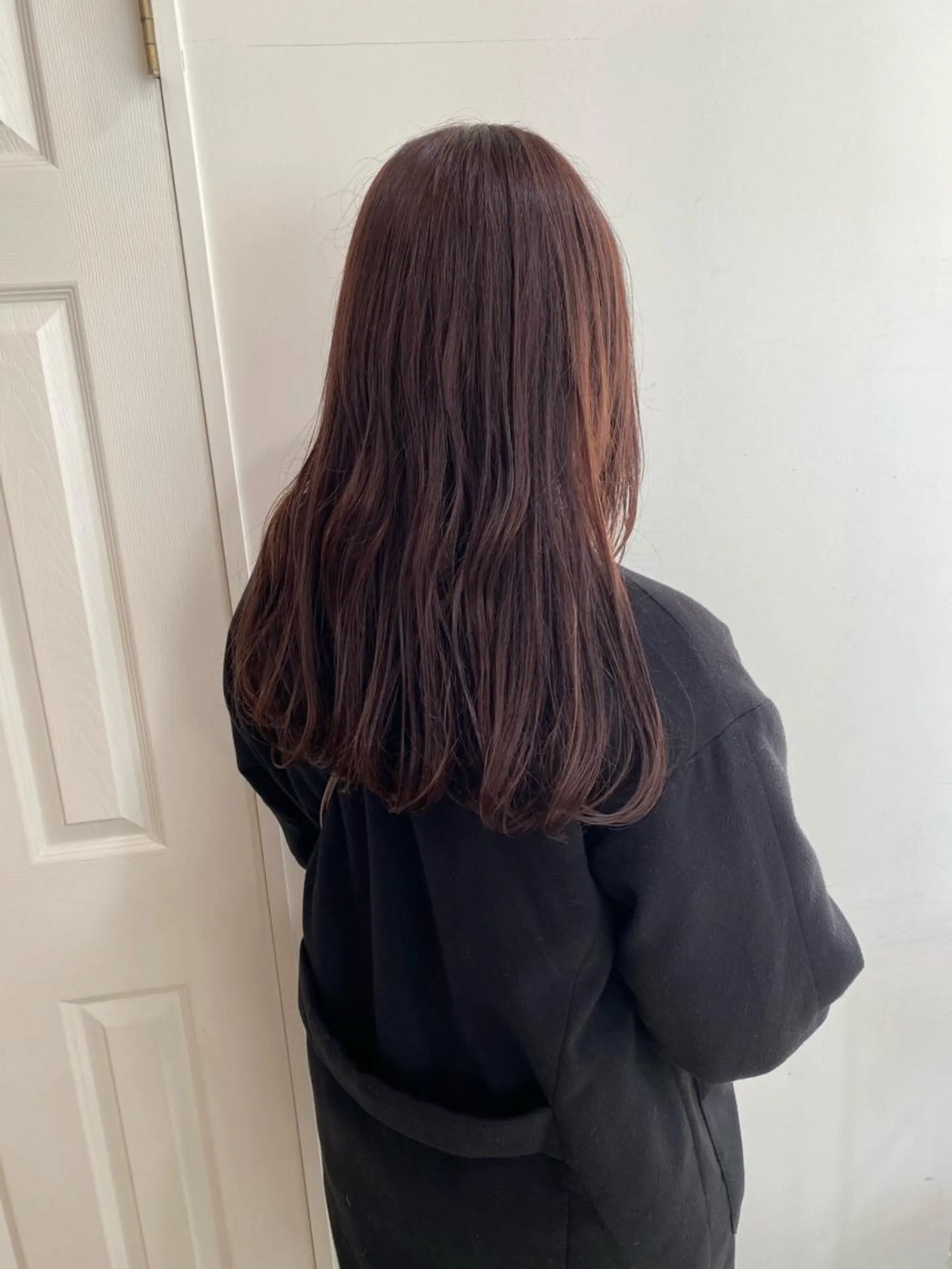 ロング カラー MIOベージュカラー 柔らかいカラーのヘアスタイル