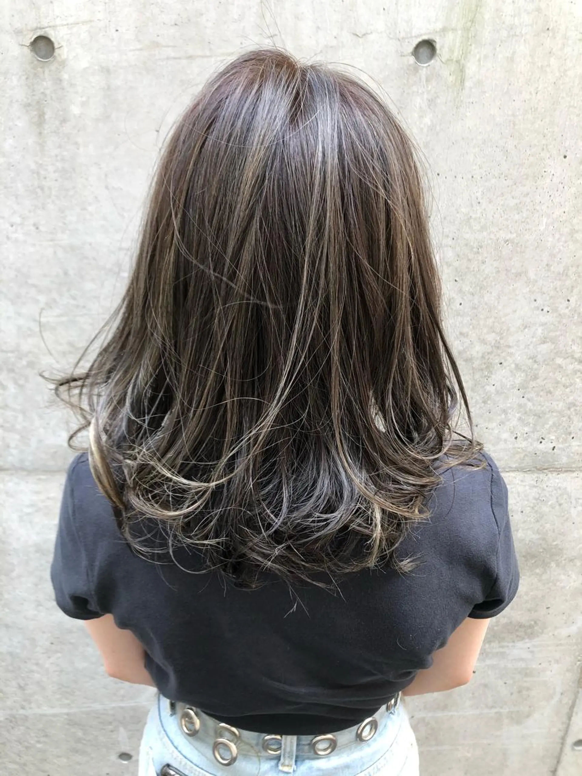 ミディアム ヘアカラー トリートメント レイヤーカット /透明感カラー西田のヘアスタイル