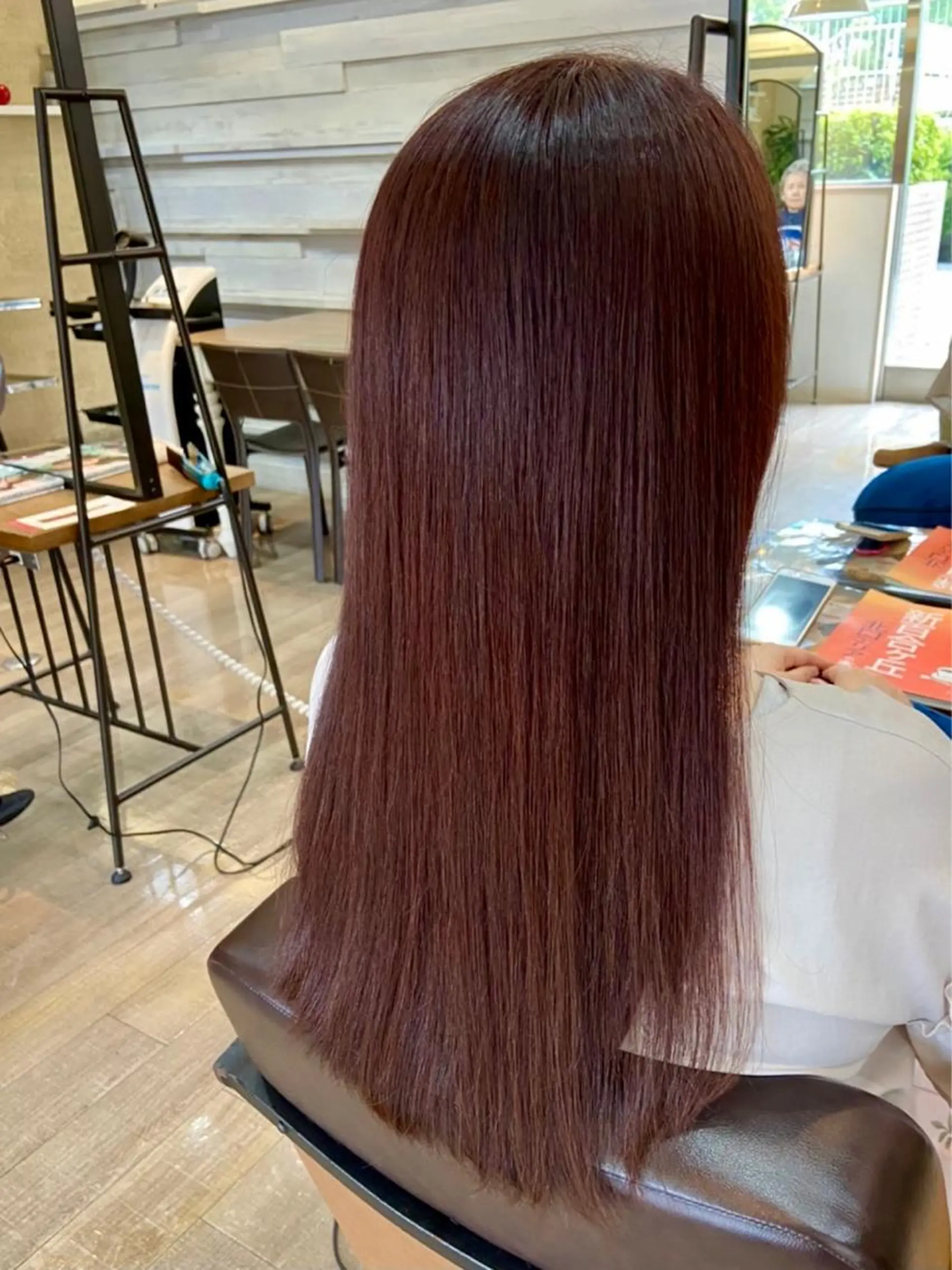 ロング メンズバレイヤージュ 斉藤春のヘアスタイル