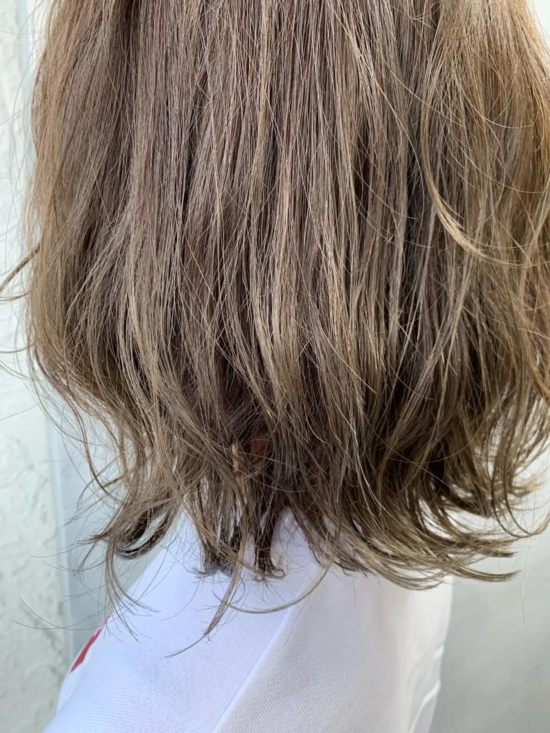 ミディアム カラー ベージュカラー フォギーベージュ ヘアカラー トリートメント LUXBE LUCE那覇イオン店所属・LUXBE LUCEのヘアスタイル