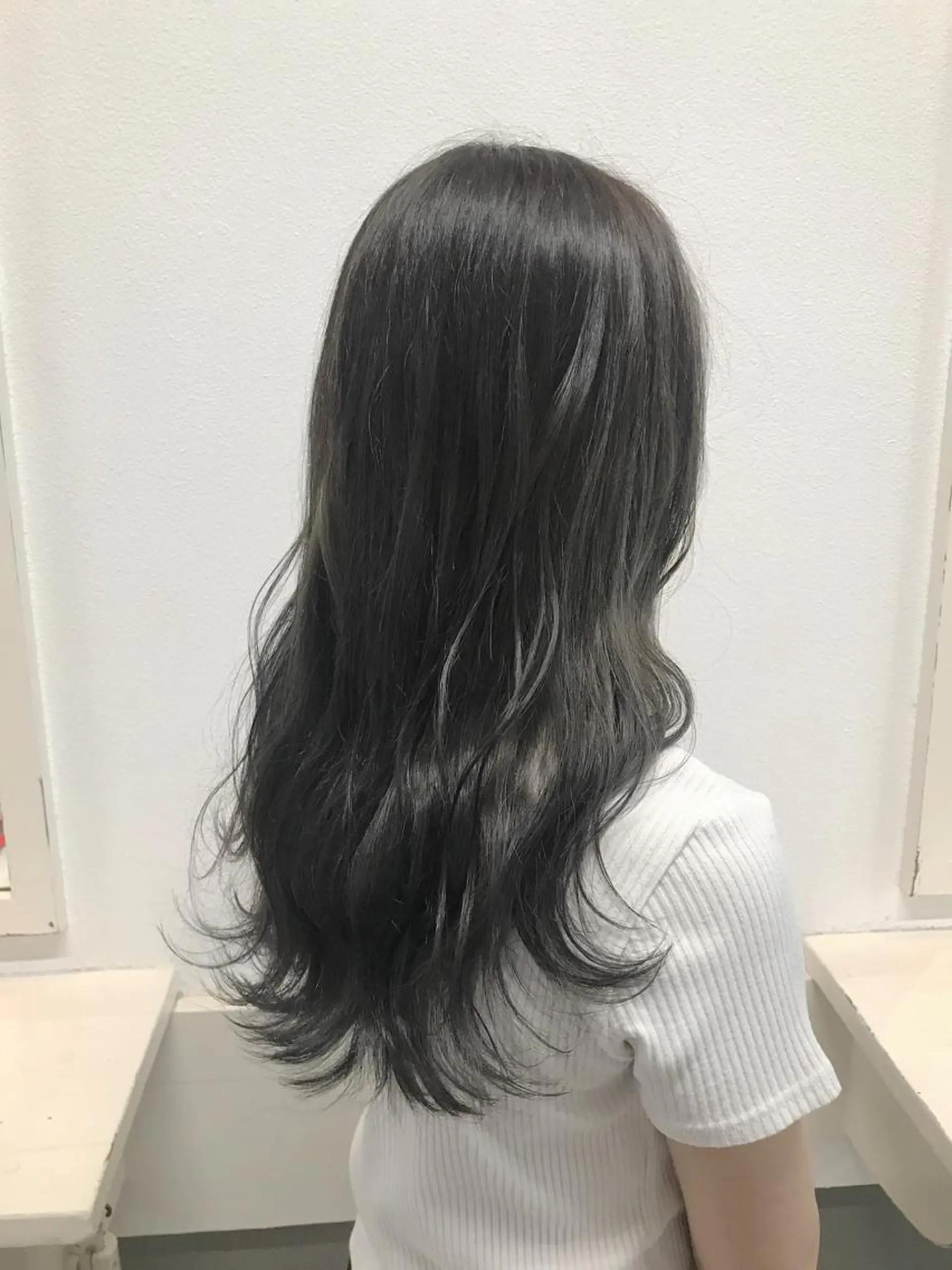 ミディアム カラー ヘアアレンジ ダークグレー カット ヘアカラー トリートメント GiseL天神カラー 髪質改善/ブリーチのヘアスタイル