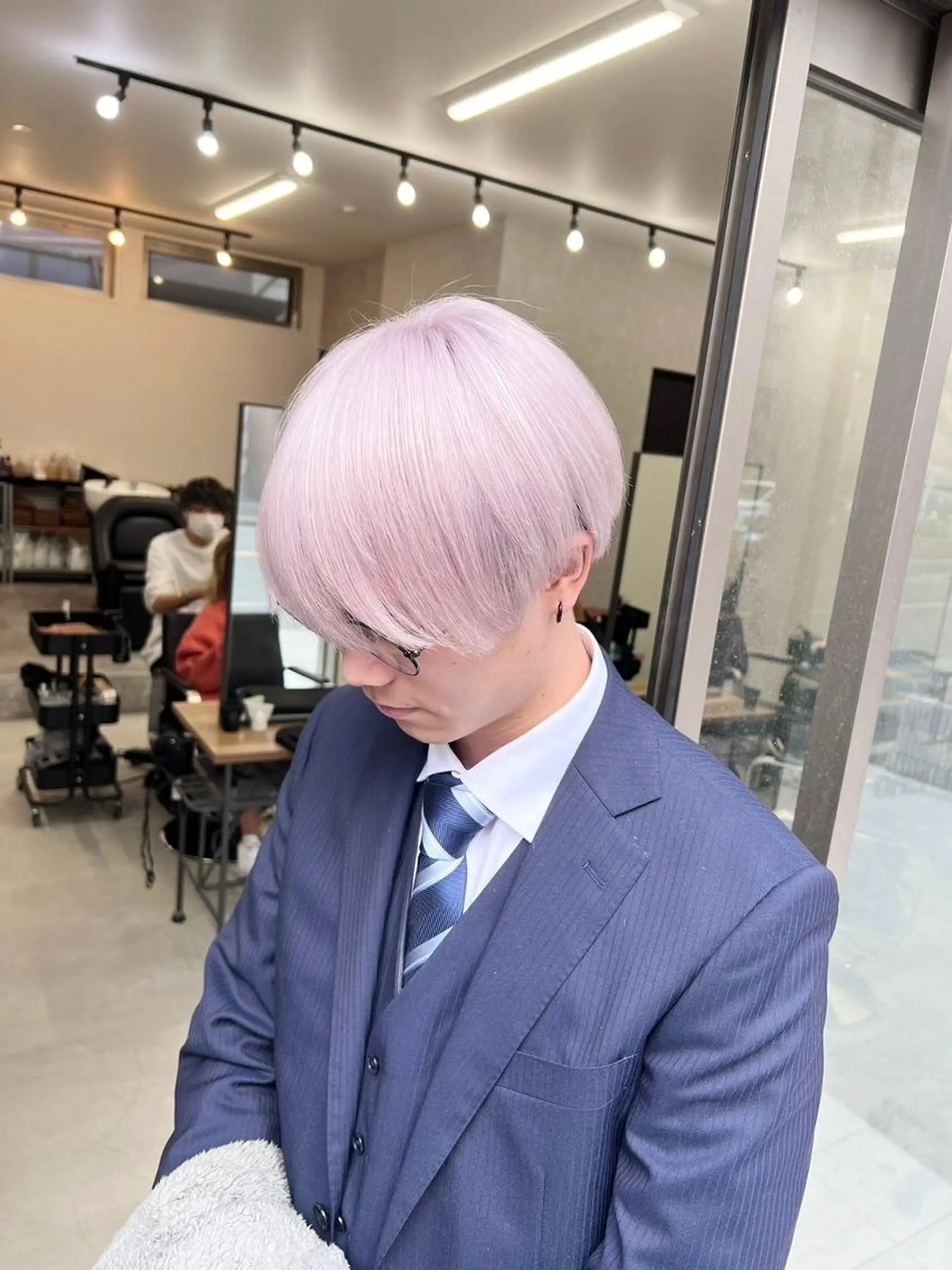 カラー ブリーチソムリエ認定 梅田茶屋町Eir辻のヘアスタイル