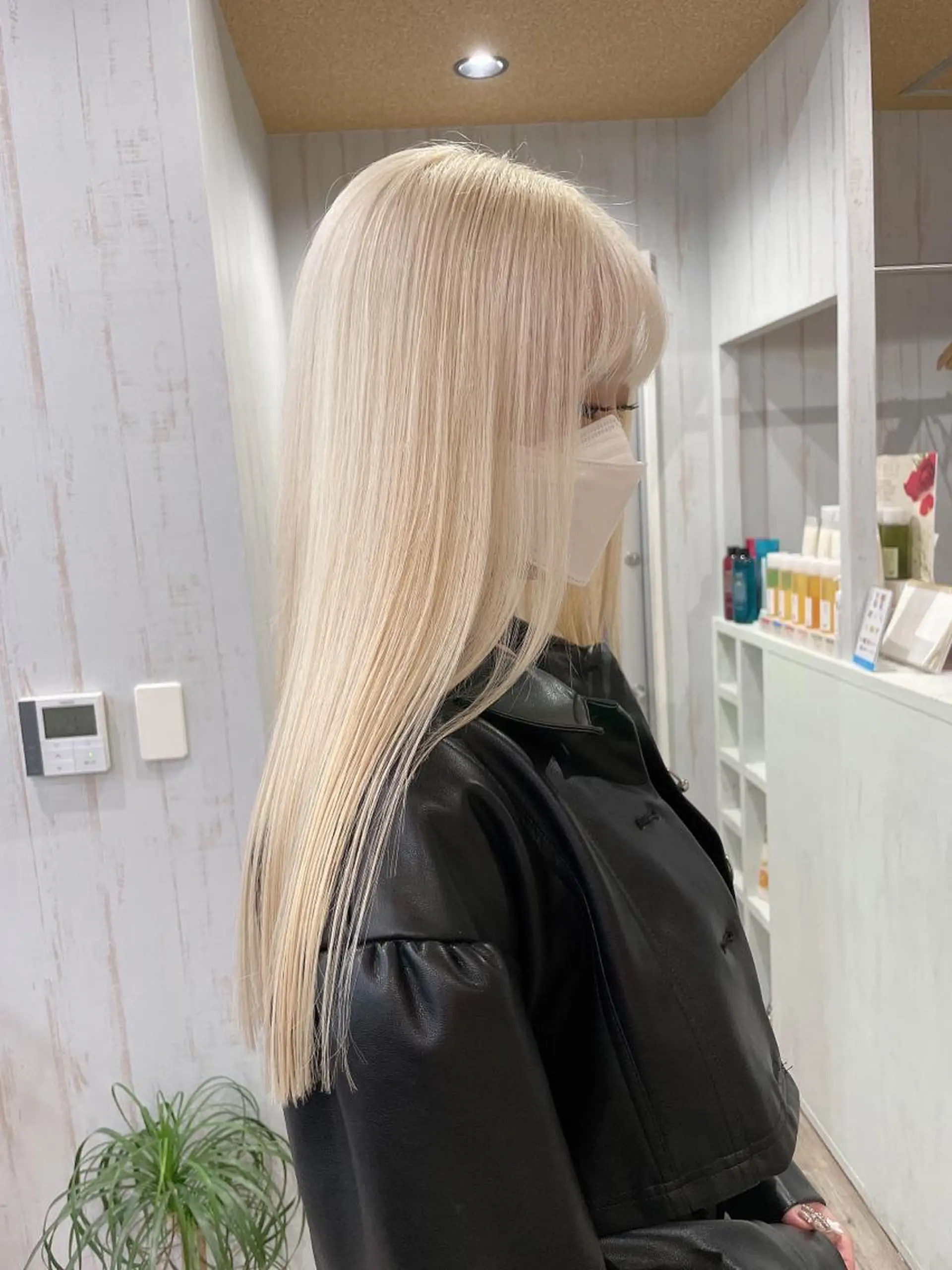 ロング カラー 抜きっぱなしブロンド ブロンド 深夜帯！説明文必読 Oahu iwataのヘアスタイル