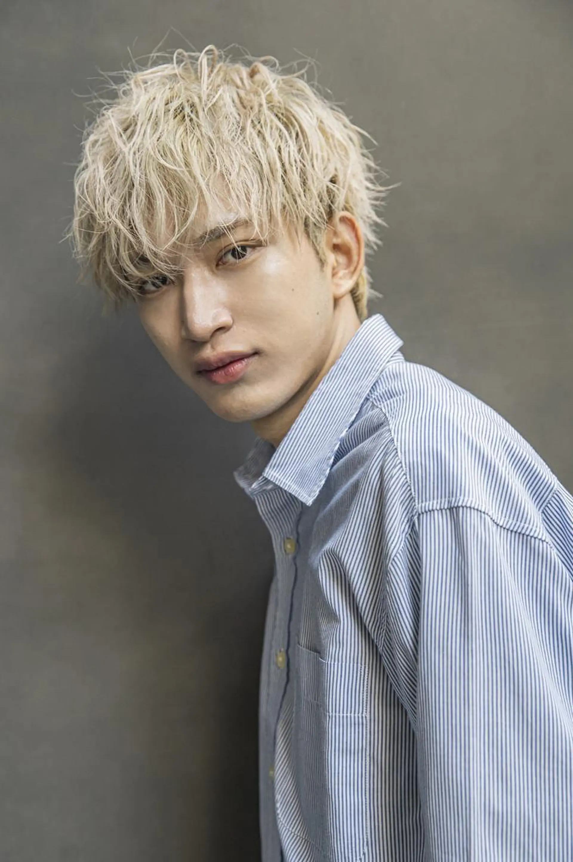 ショート パーマ メンズ メンズハイライト メンズインナーカラー メンズパーマ ボブ ハイライト 🎊LUZ🎊_公 式_🩵髪質改善🩵のヘアスタイル