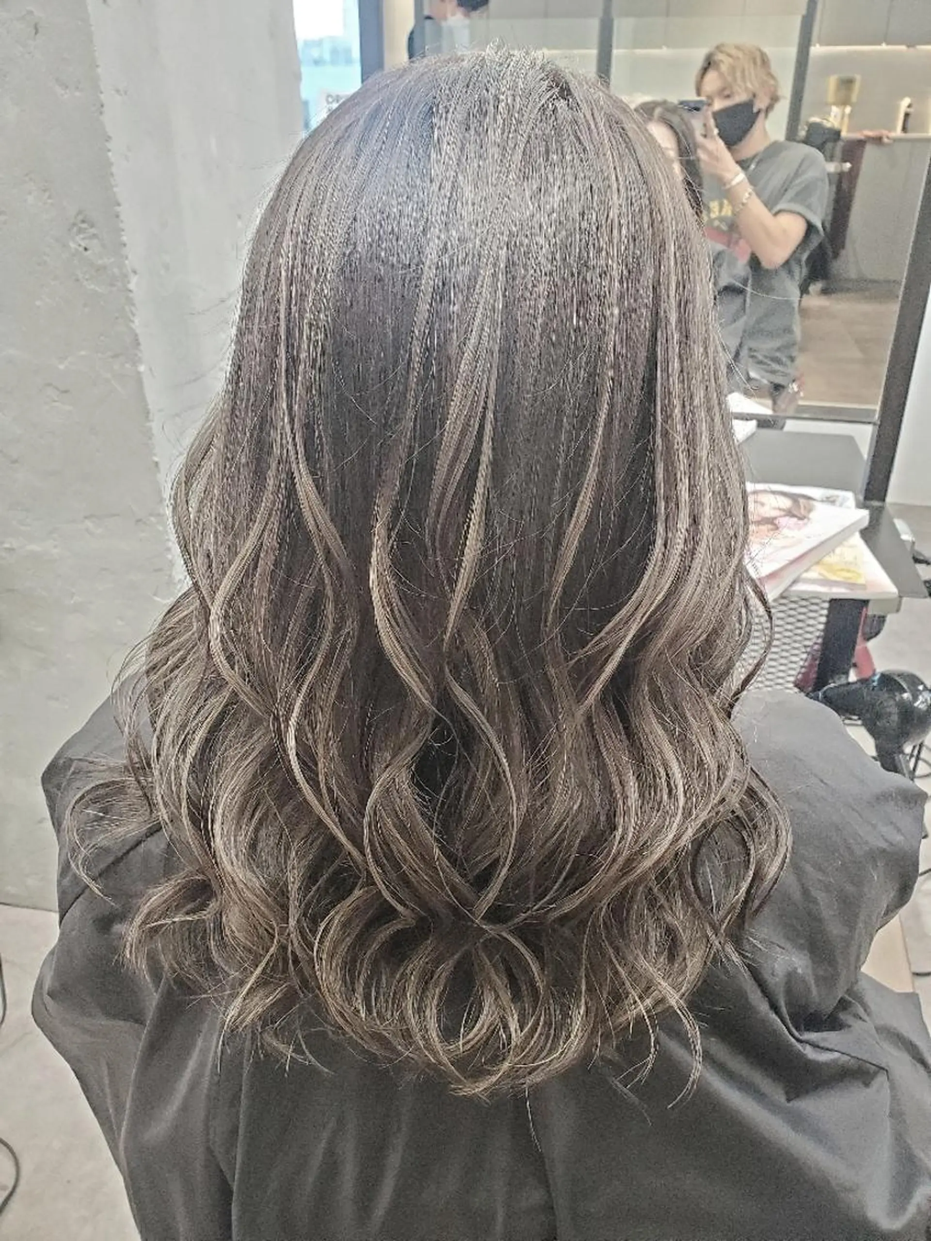 ロング ✨本日空きあります✨ 遠田コウヘイ🌟のヘアスタイル