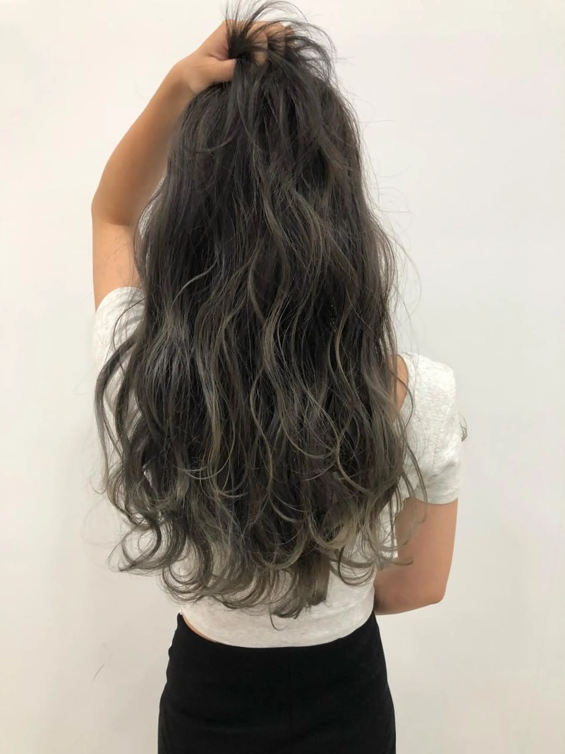 セミロング ハイライト Rubik's江坂 ルービックえさかのヘアスタイル