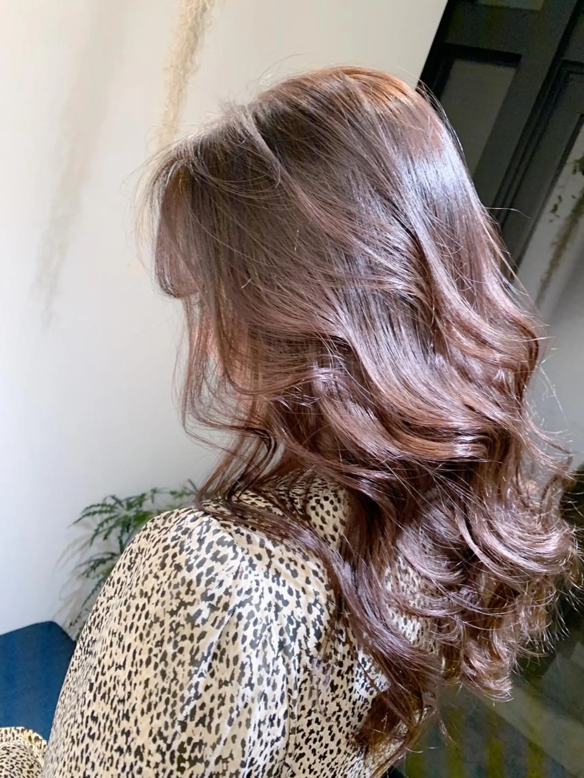 セミロング カラー グレージュ ピンクカラー DUMBO所属・【完全マンツー 恵比寿】佐藤 翔のヘアスタイル