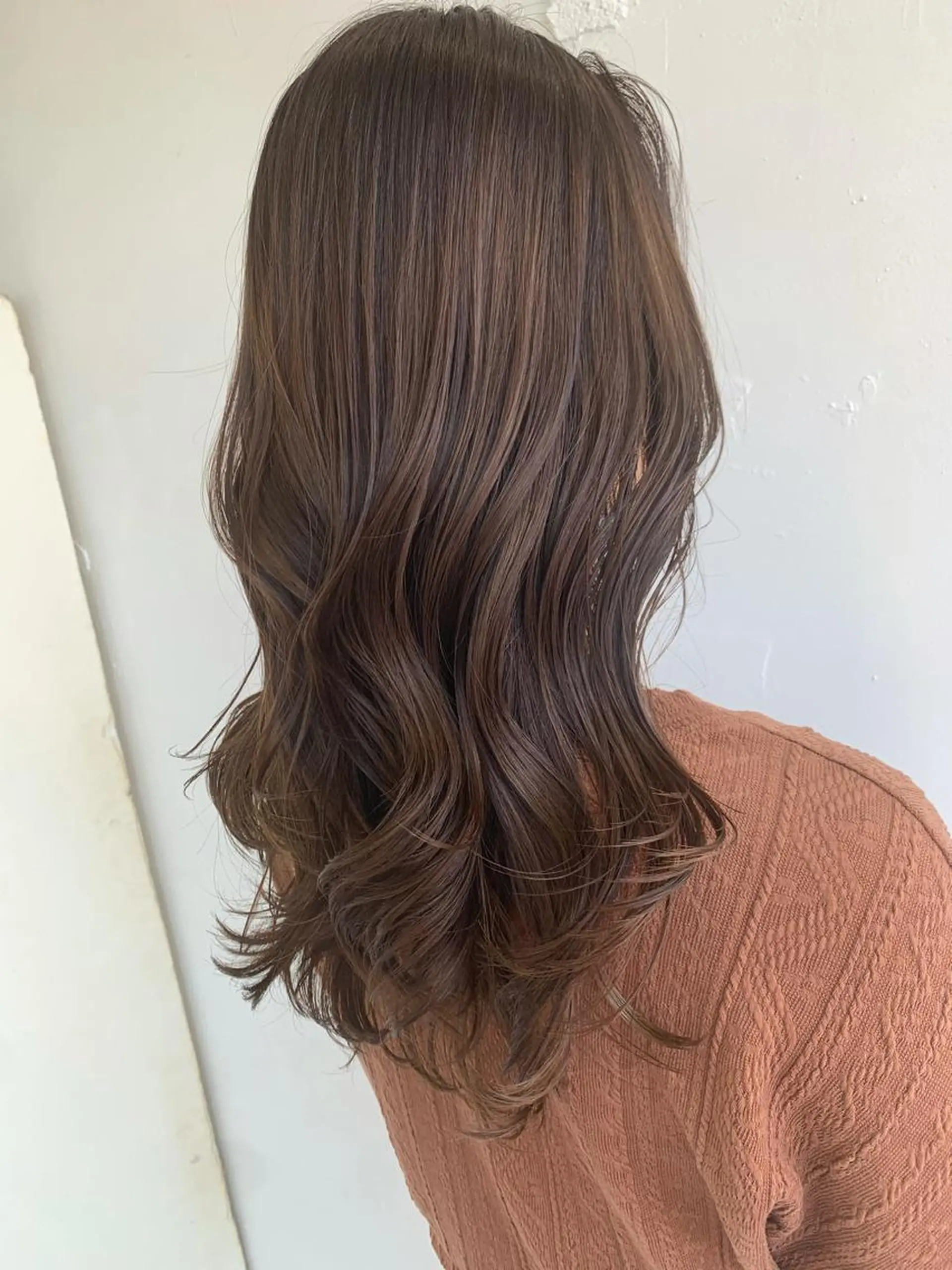 ロング Zinaセントラル所属・須田 ゆかりのヘアスタイル