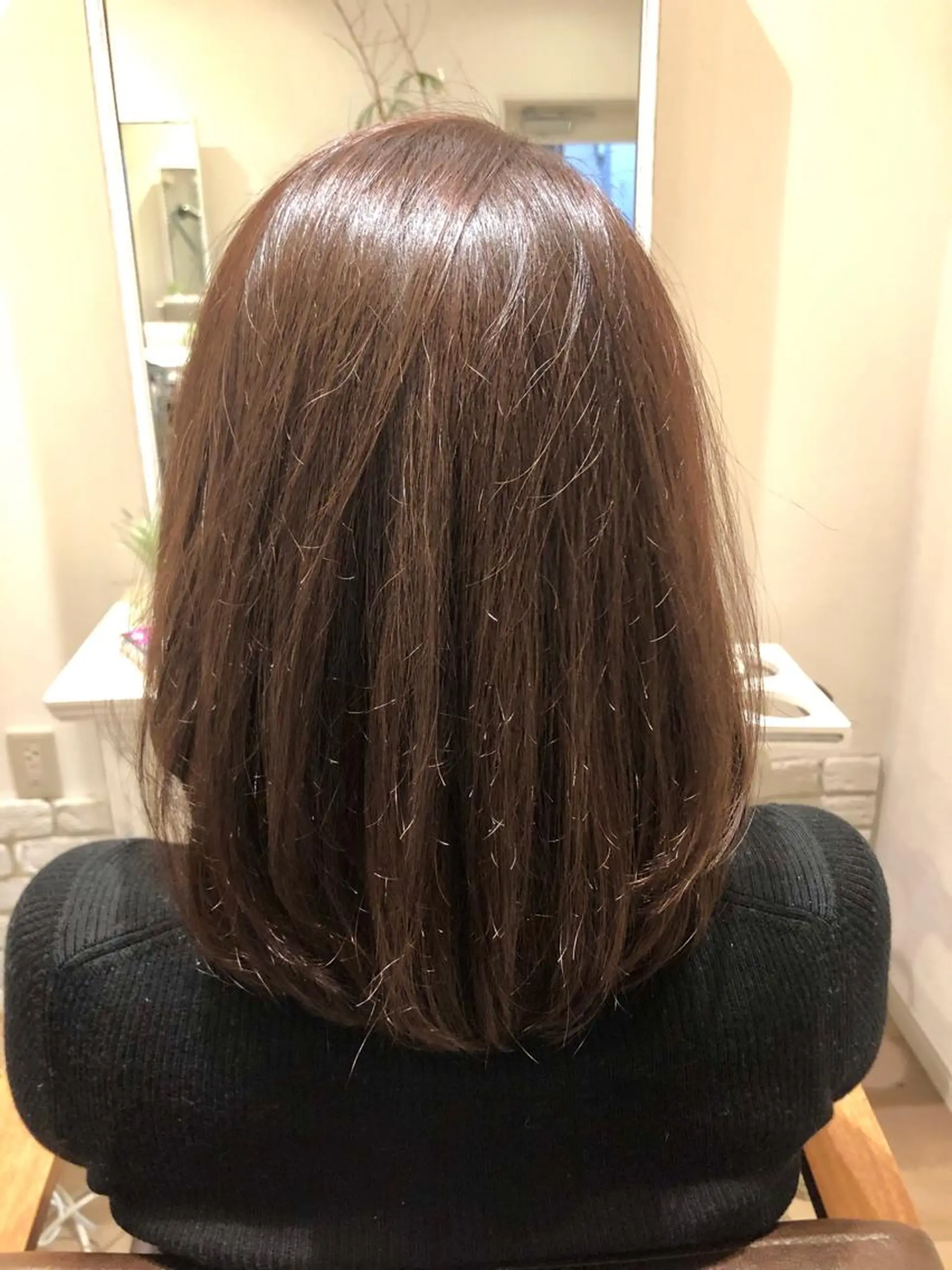 ミディアム カラー 透明感カラー グレージュ レイヤーカット BANDE所属・BANDE 水崎 悟のヘアスタイル