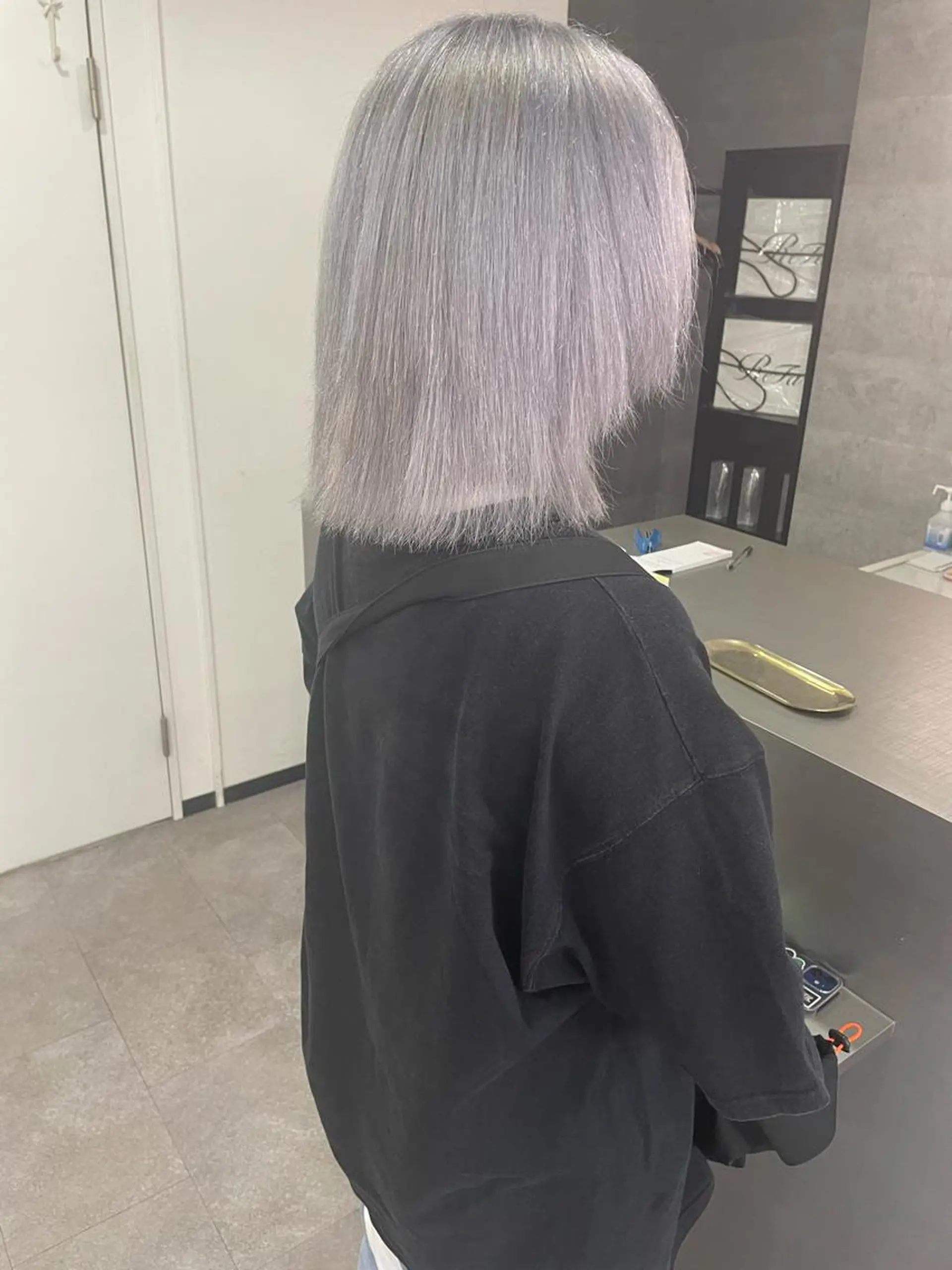 ミディアム カラー シールエクステ ブリーチ ケアブリーチ ダブルカラー ハイトーンカラー ヘアカラー トリートメント ハイトーンエクステ 🎩カズキ🎩のヘアスタイル