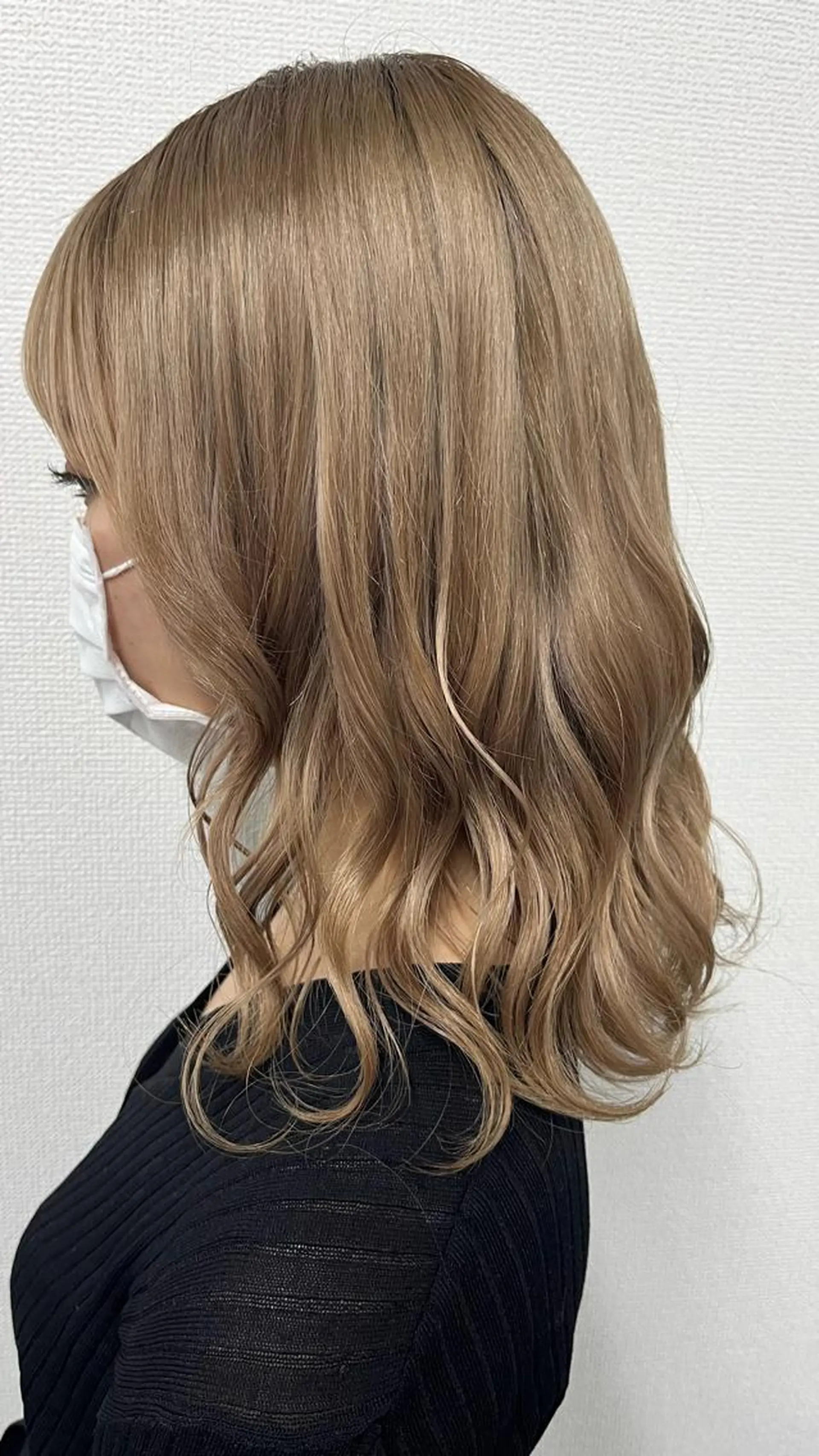 ミディアム 艶髪ブリーチカラー 💗manaka💗のヘアスタイル