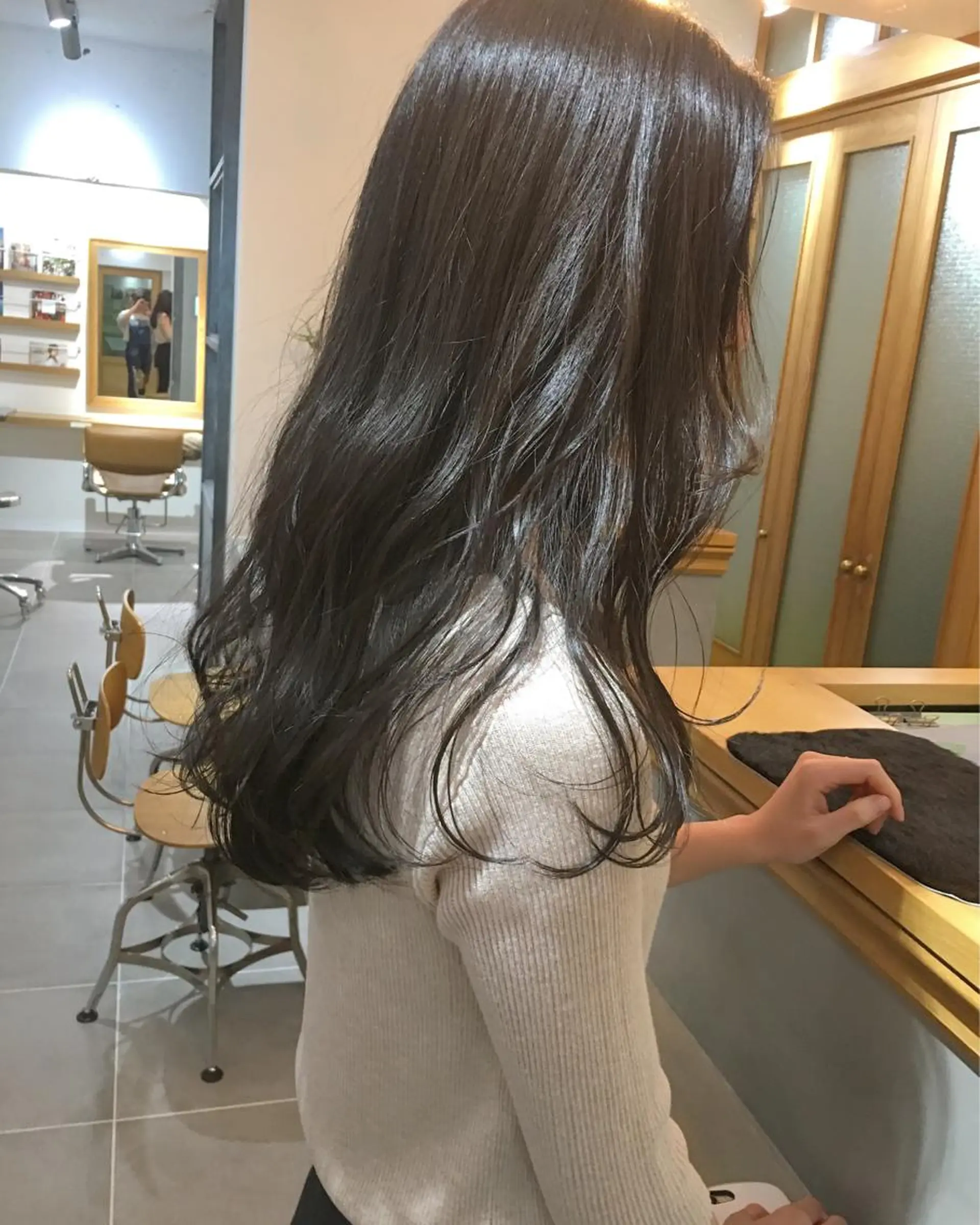 カラー 透明感カラー 🤍LOREN エリコ🌈のヘアスタイル