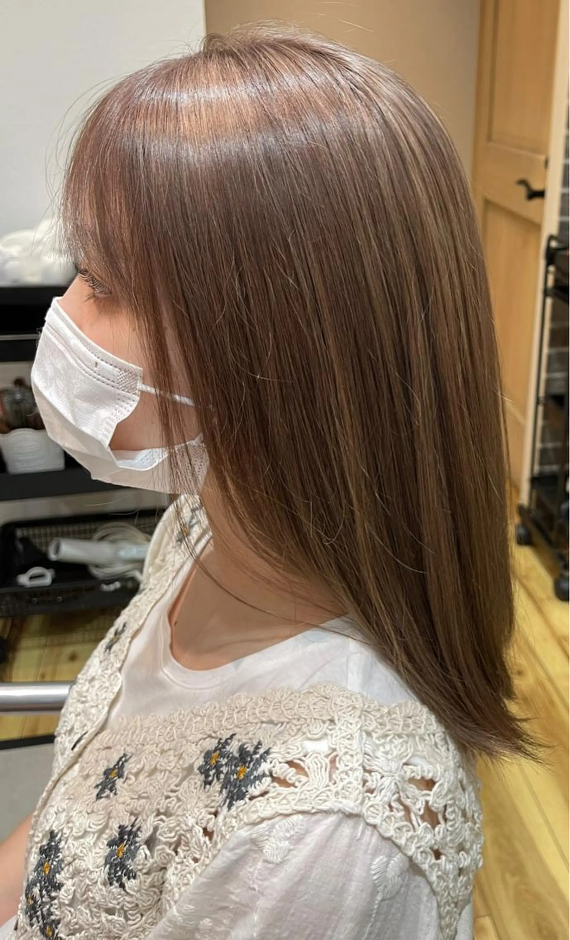 セミロング カラー ヘアカラー enn.bleach by t.a.g所属・碇山 楓己のヘアスタイル