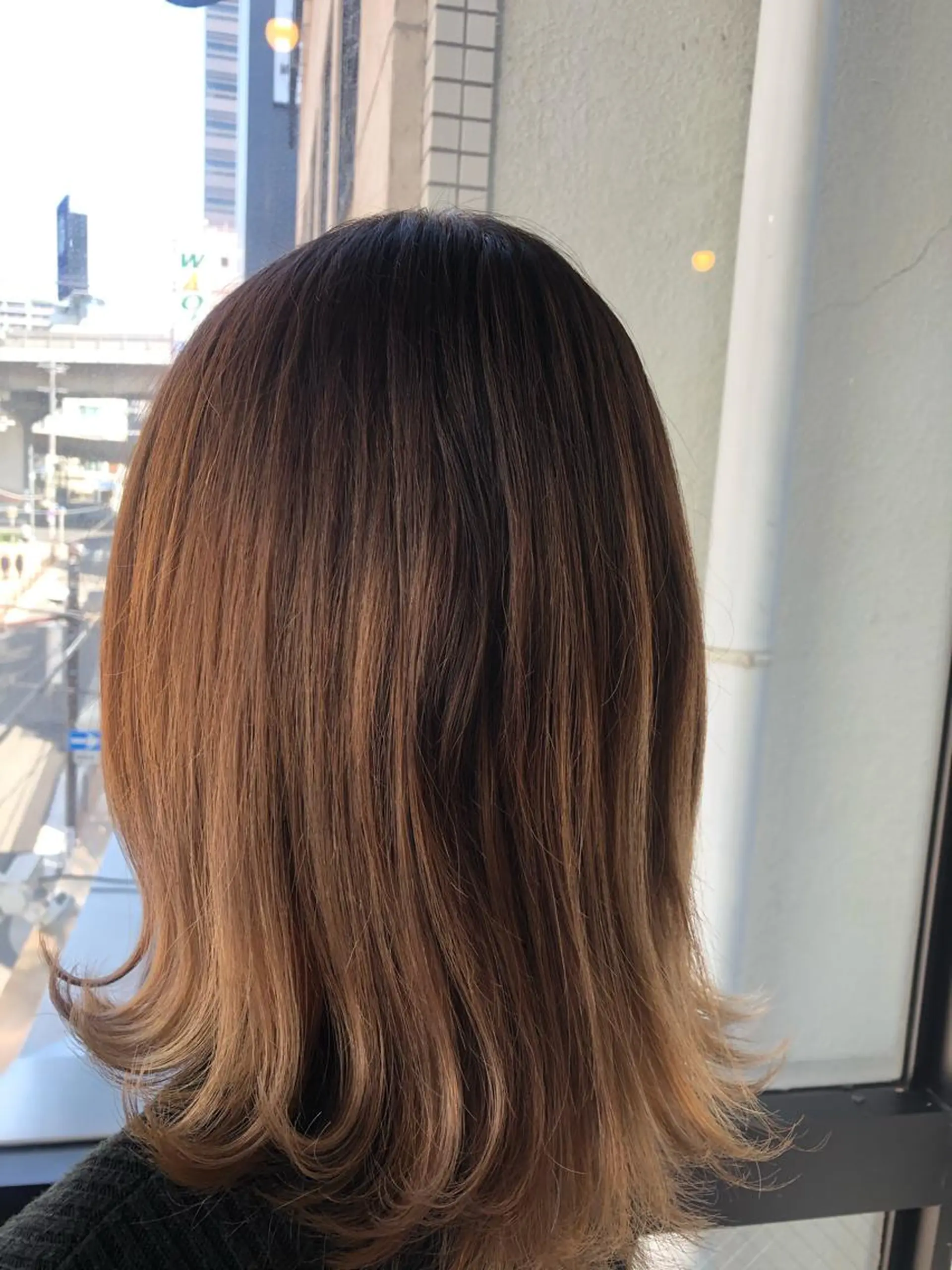 ミディアム カラー 髪質改善＆ブリーチ 伊勢　祐一郎のヘアスタイル