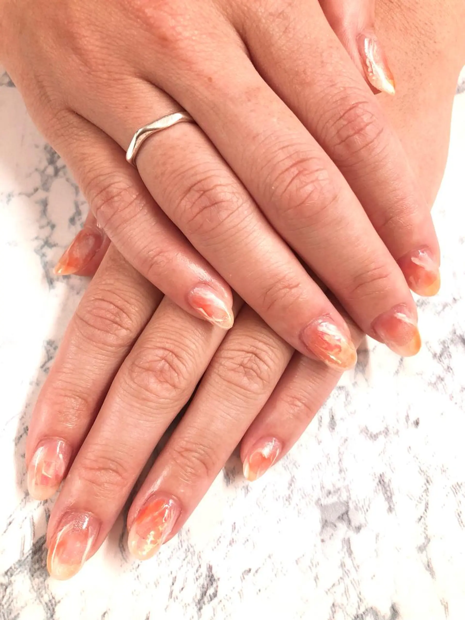 ネイル オーロラネイル 杉山 ネイリストのネイルデザイン