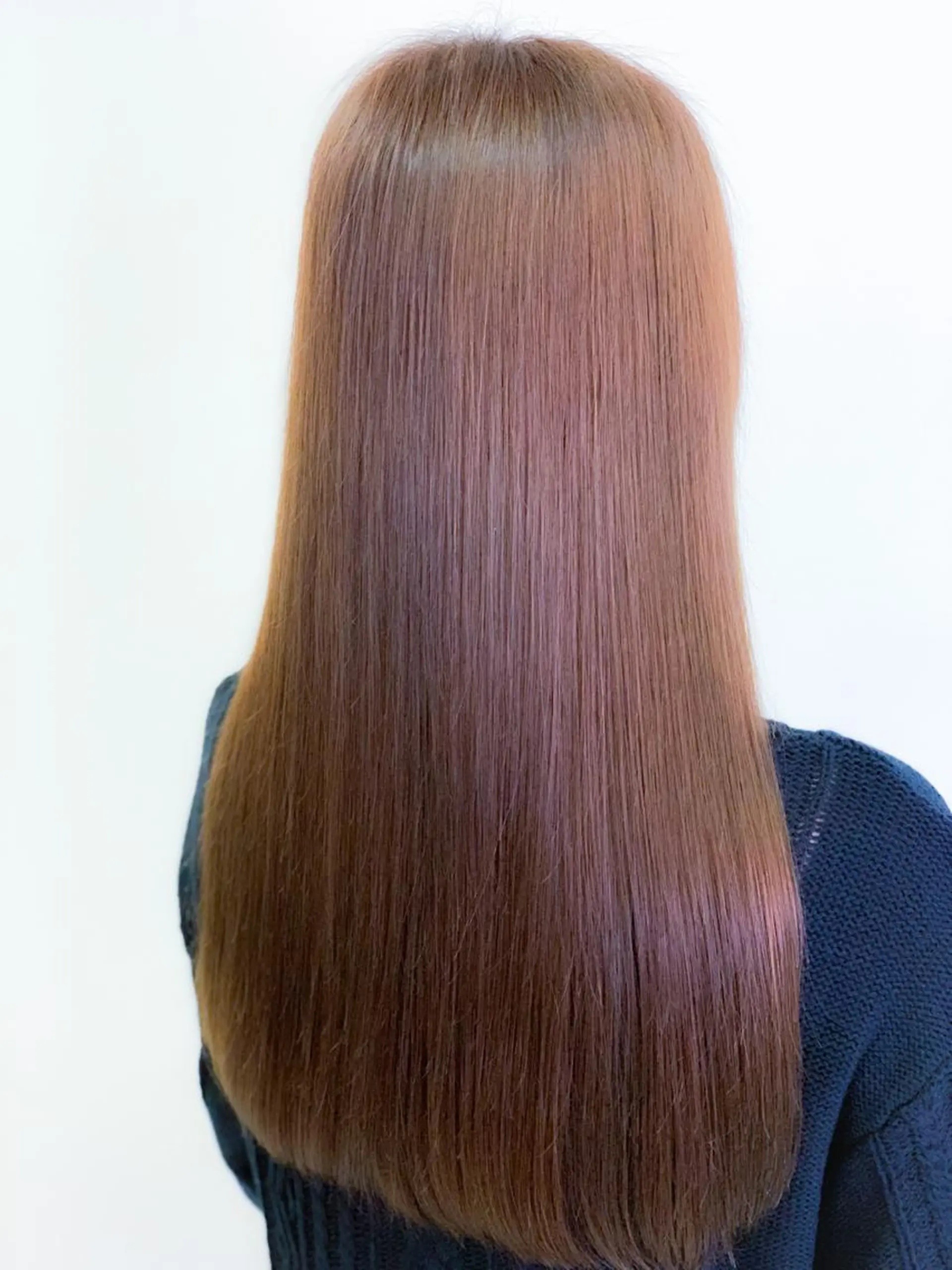 セミロング カラー セミロングパーマ アッシュ ブリーチ ケアブリーチ 透明感カラー モリシュンスケ /レイヤー/髪質改善のヘアスタイル