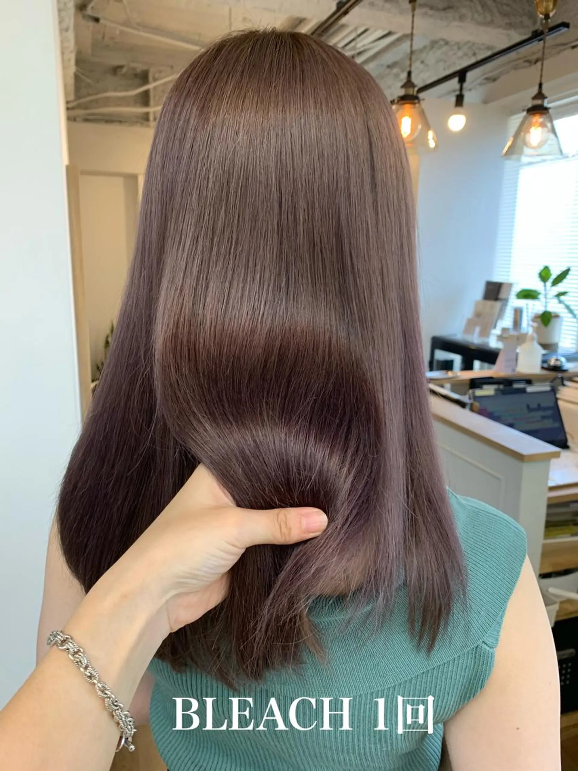 ロング カラー ベージュカラー ブリーチ ラベンダーカラー ラベンダーベージュ 韓国風ヘア トリートメント FRAME+spa&hair roomなんば駅前店所属・🌸MAYU🌸 ハイトーン➕レイヤーのヘアスタイル