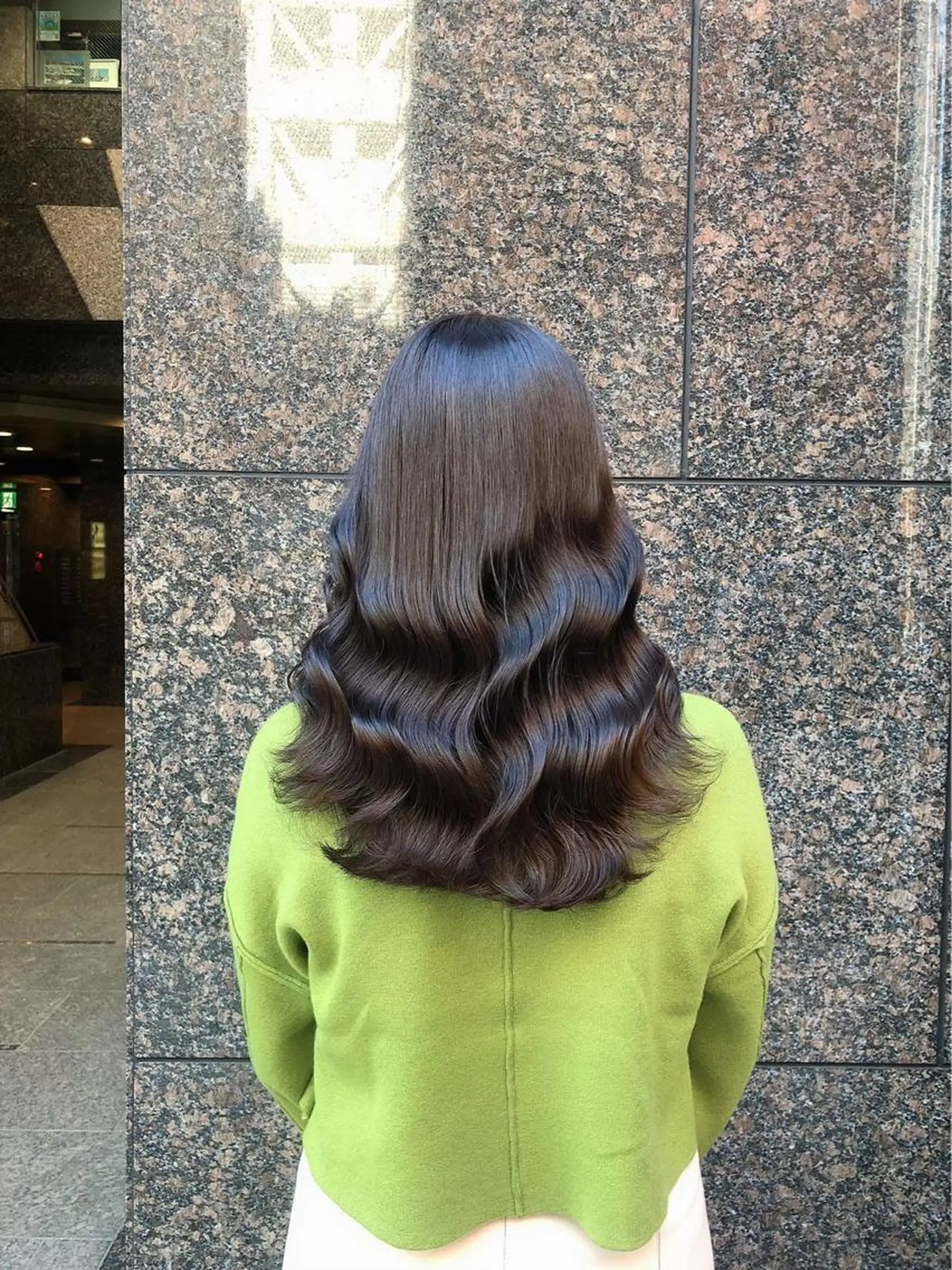 ロング カラー カット ヘアカラー トリートメント SALOWIN 原宿iori B1所属・‎🤍髪質改善‎🤍 ‎VIVIE‎🤍のヘアスタイル