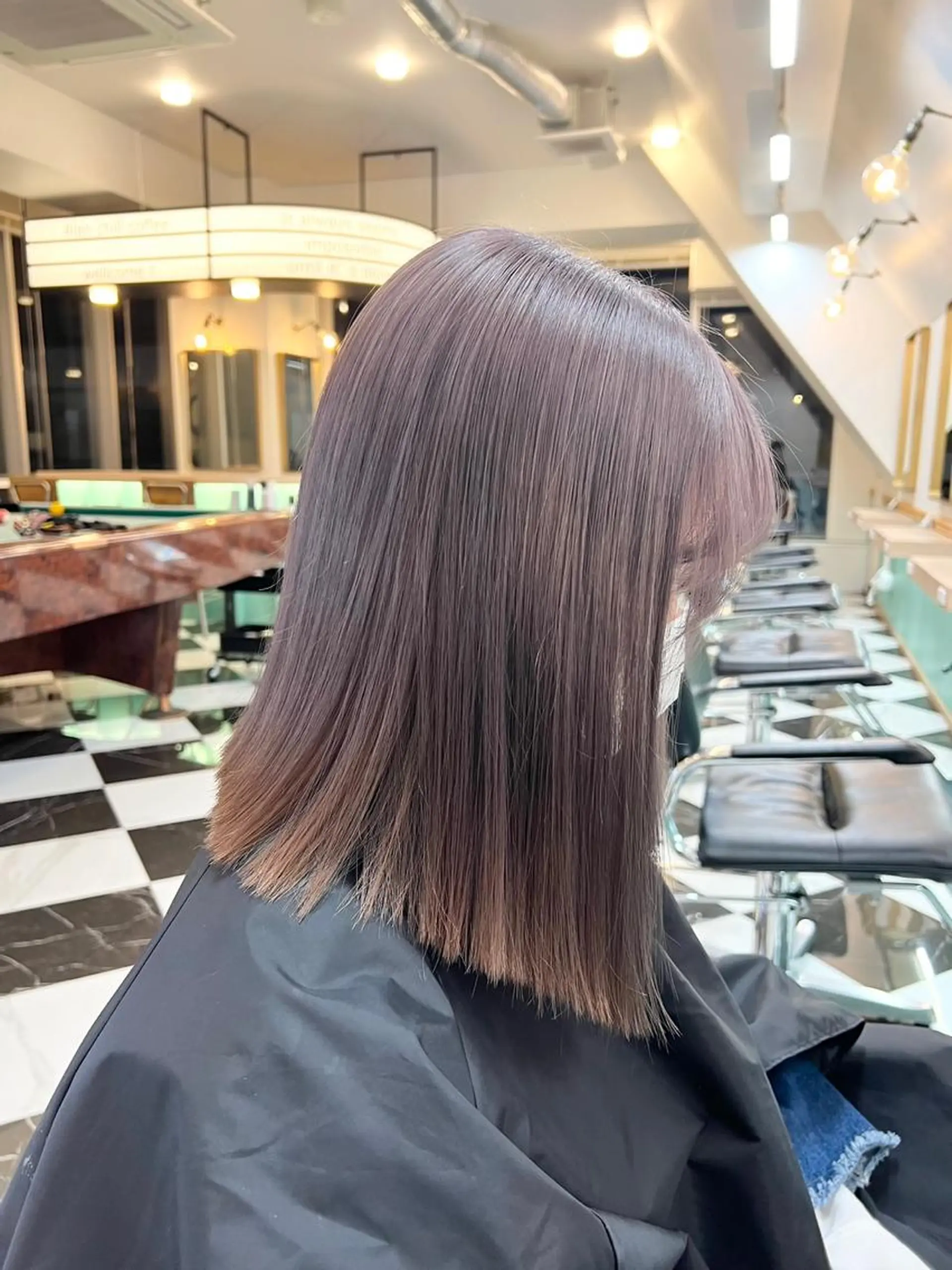 ミディアム カット ヘアカラー トリートメント 艶髪レイヤー/ ハイトーンKeitaのヘアスタイル