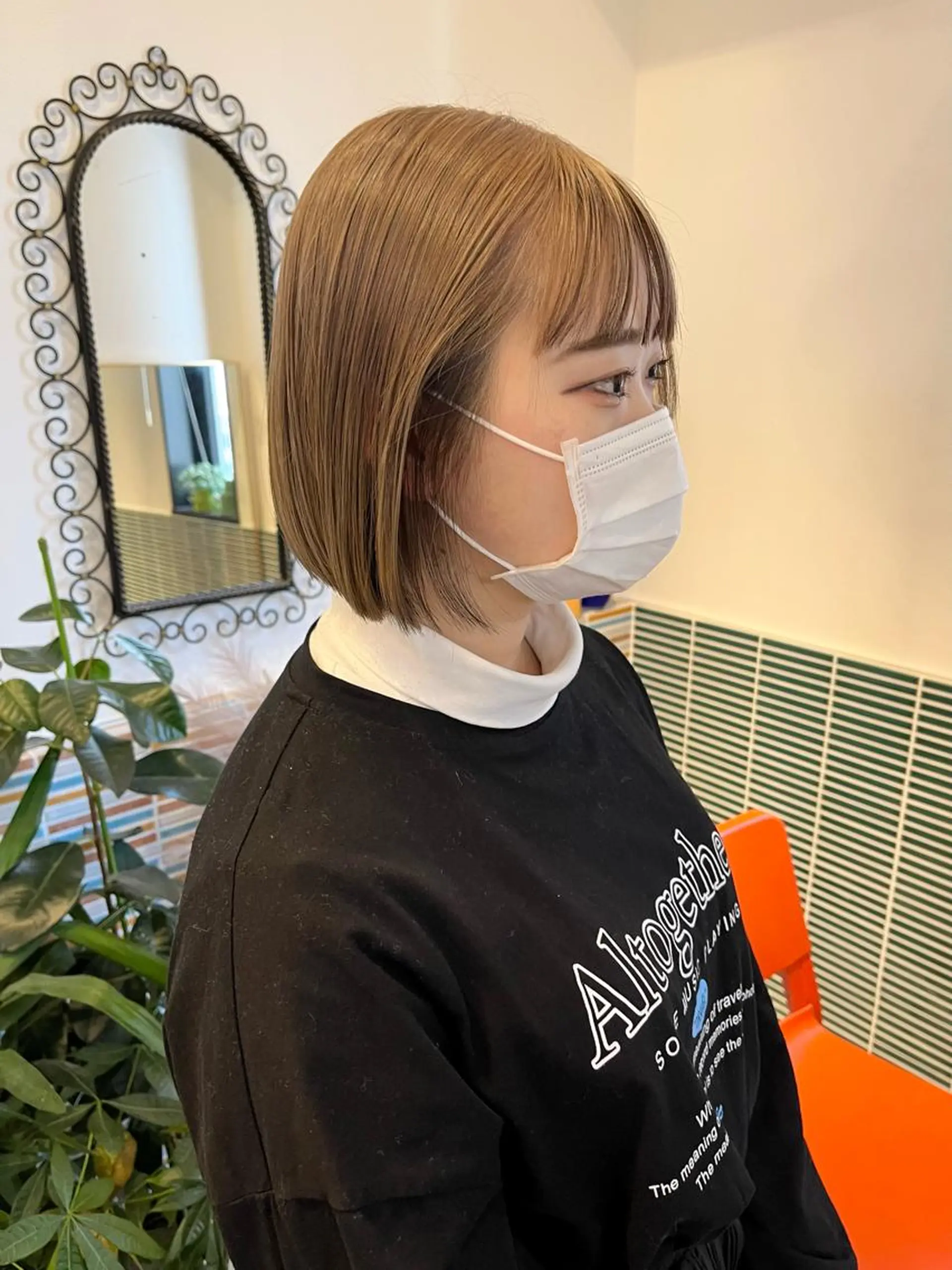 ミディアム カラー ベージュカラー ミルクティーベージュ カット ヘアカラー トリートメント 🩷ハイトーン透明感 レイヤー🩷ユリカのヘアスタイル