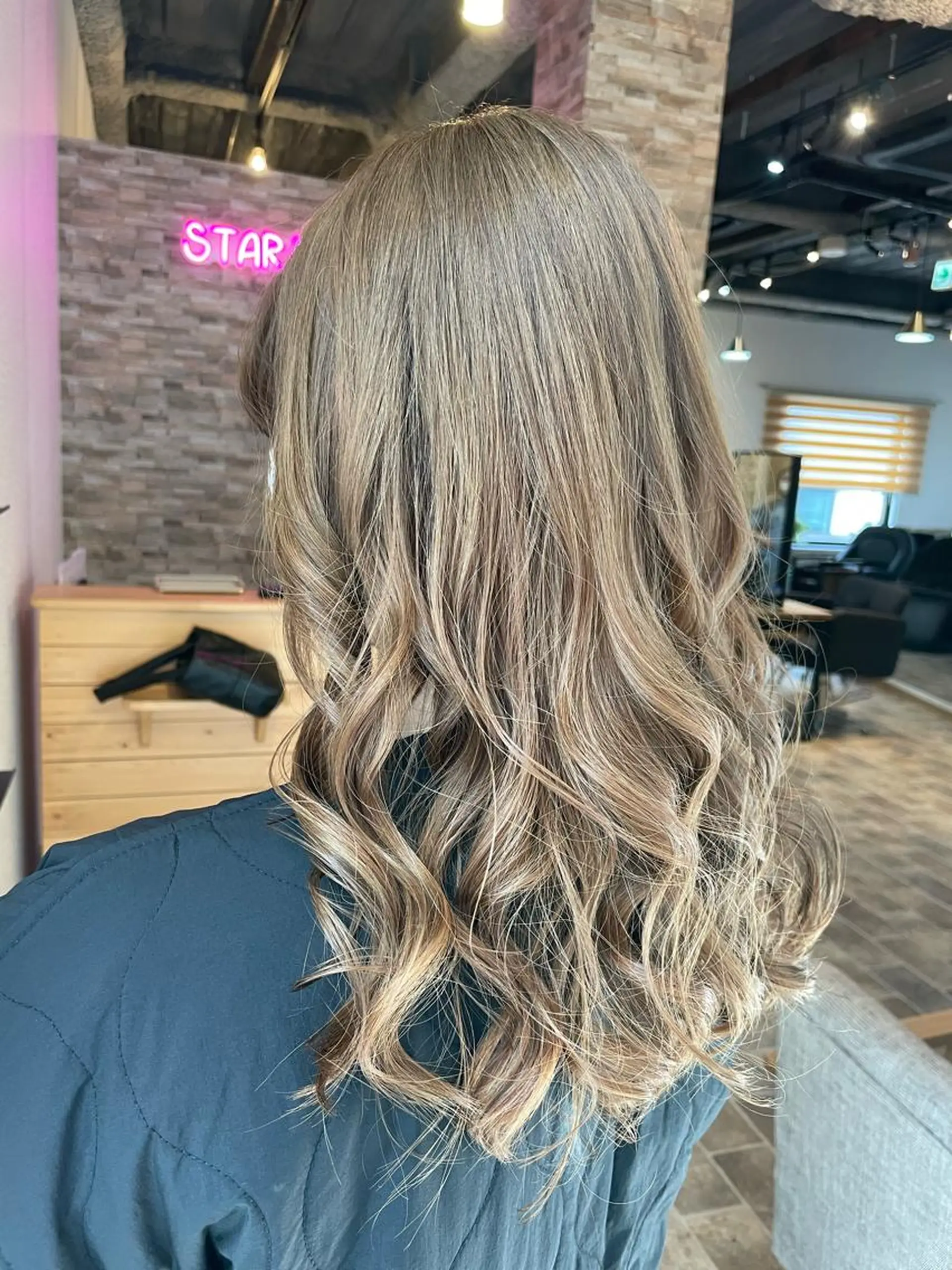 セミロング SALOWIN心斎橋Suite店所属・洗っても取れない 髪質改善|OJIROのヘアスタイル