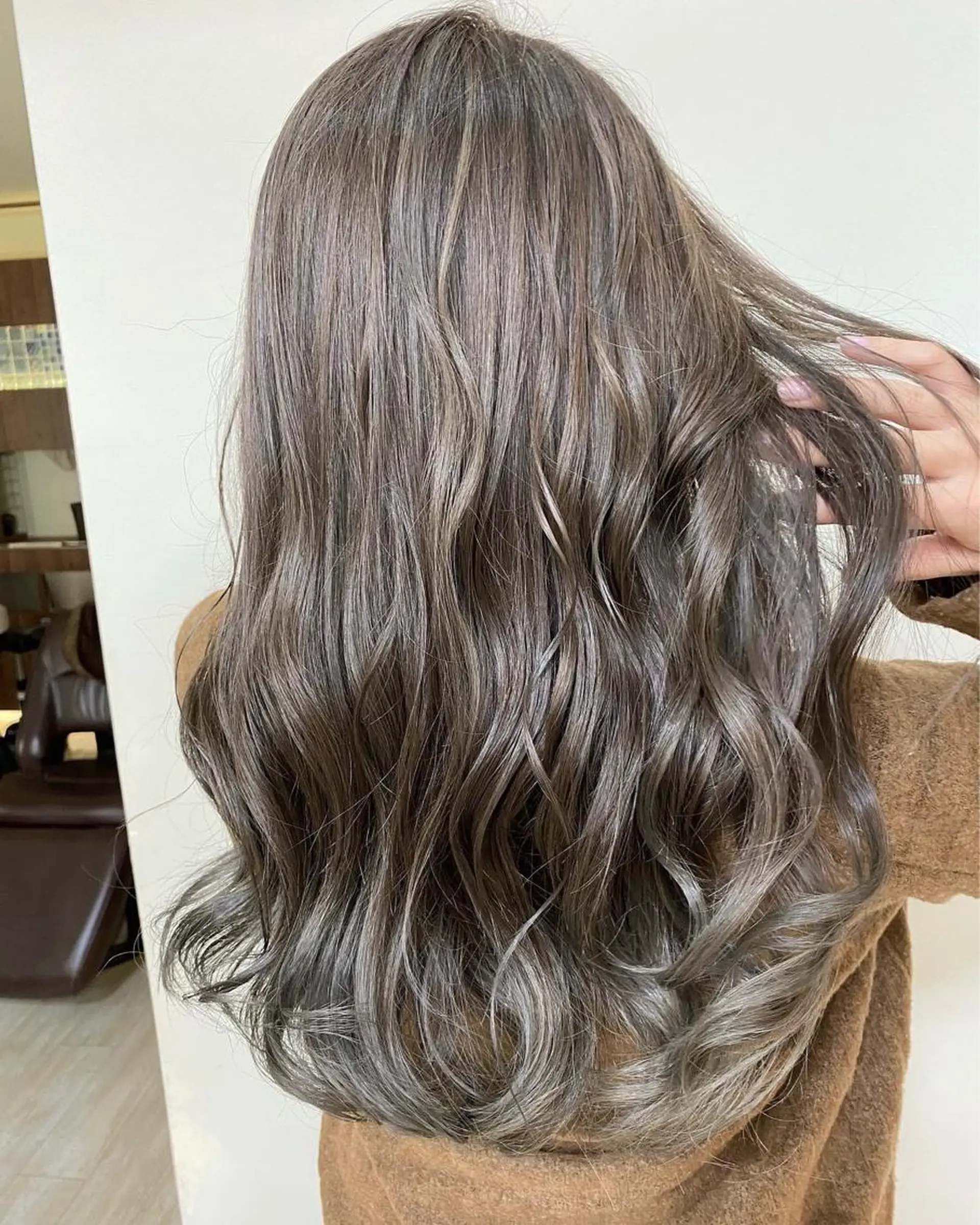 カラー SALOWIN栄所属・SALOWIN栄 高須大貴のヘアスタイル