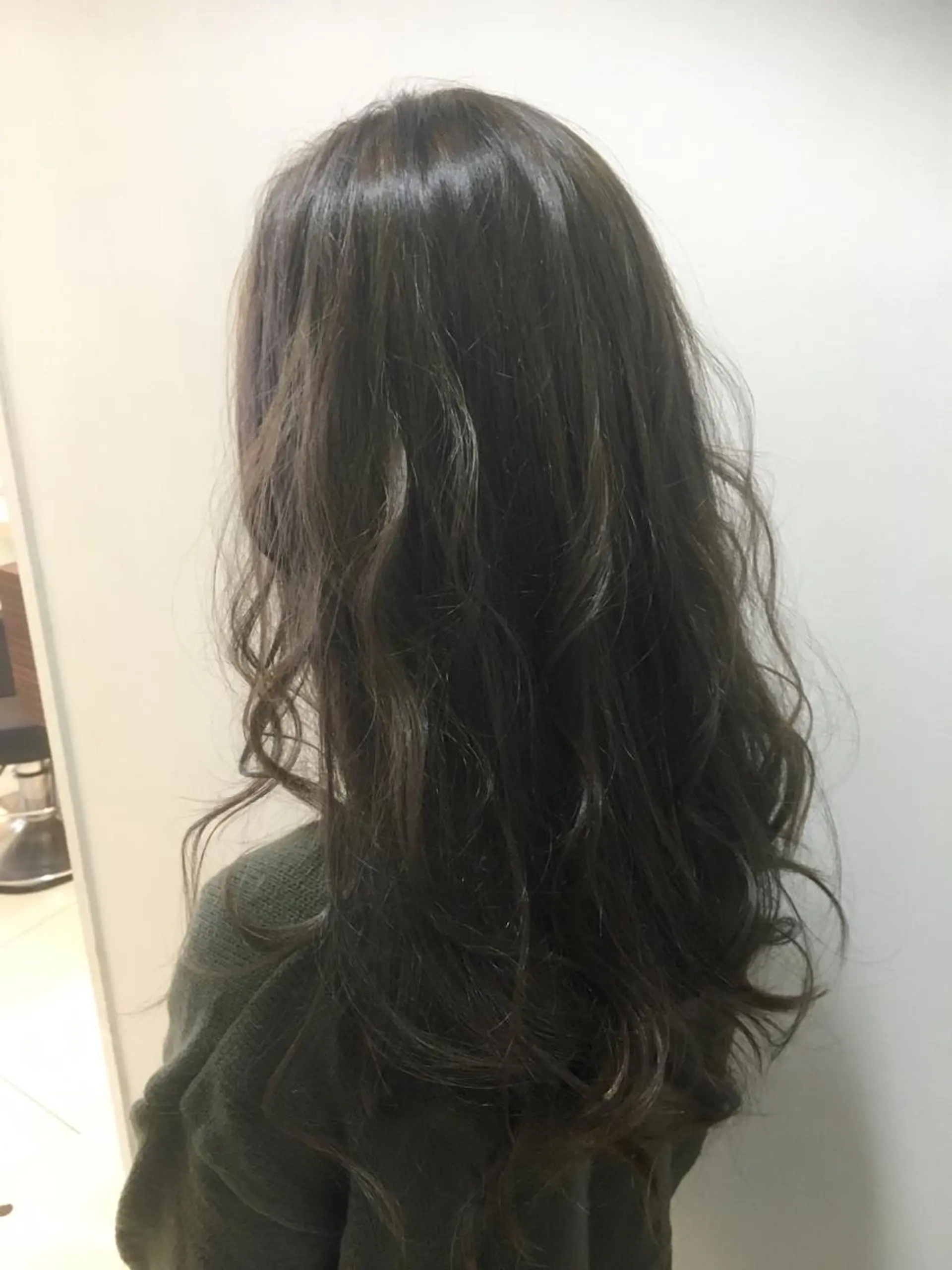 ロング アッシュ ハイライト 永井 大希のヘアスタイル