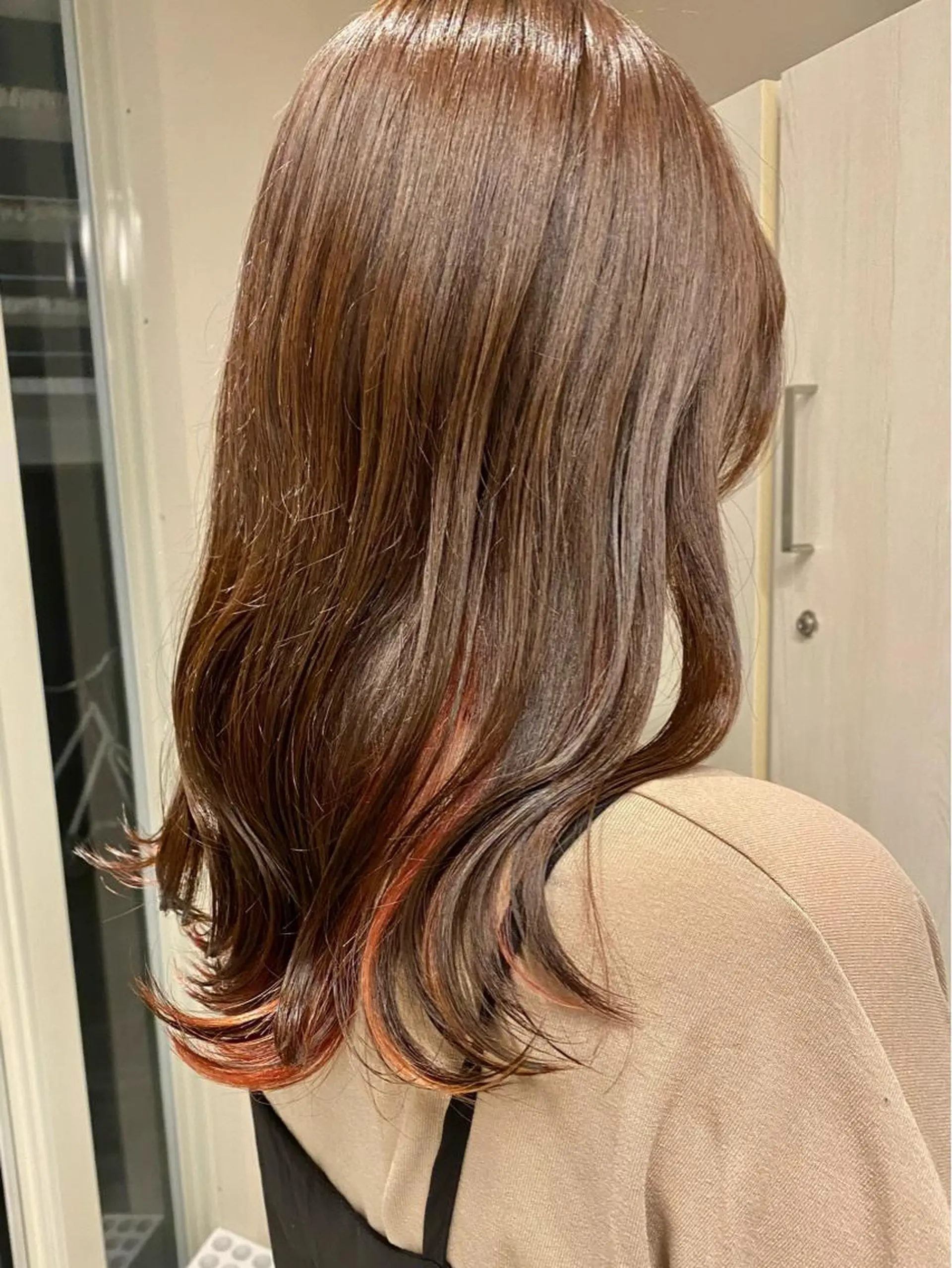 セミロング カラー ダブルカラー イヤリングカラー インナーカラー オレンジ オレンジピンク ❄️中川 慎之介❄️のヘアスタイル