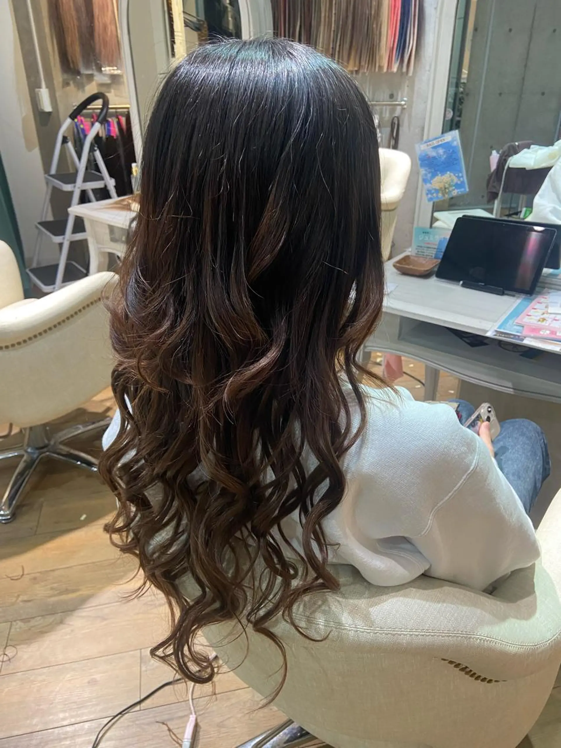 ロング エクステ 🧸プルエクステ❤︎ ネイルKAO🧸のヘアスタイル