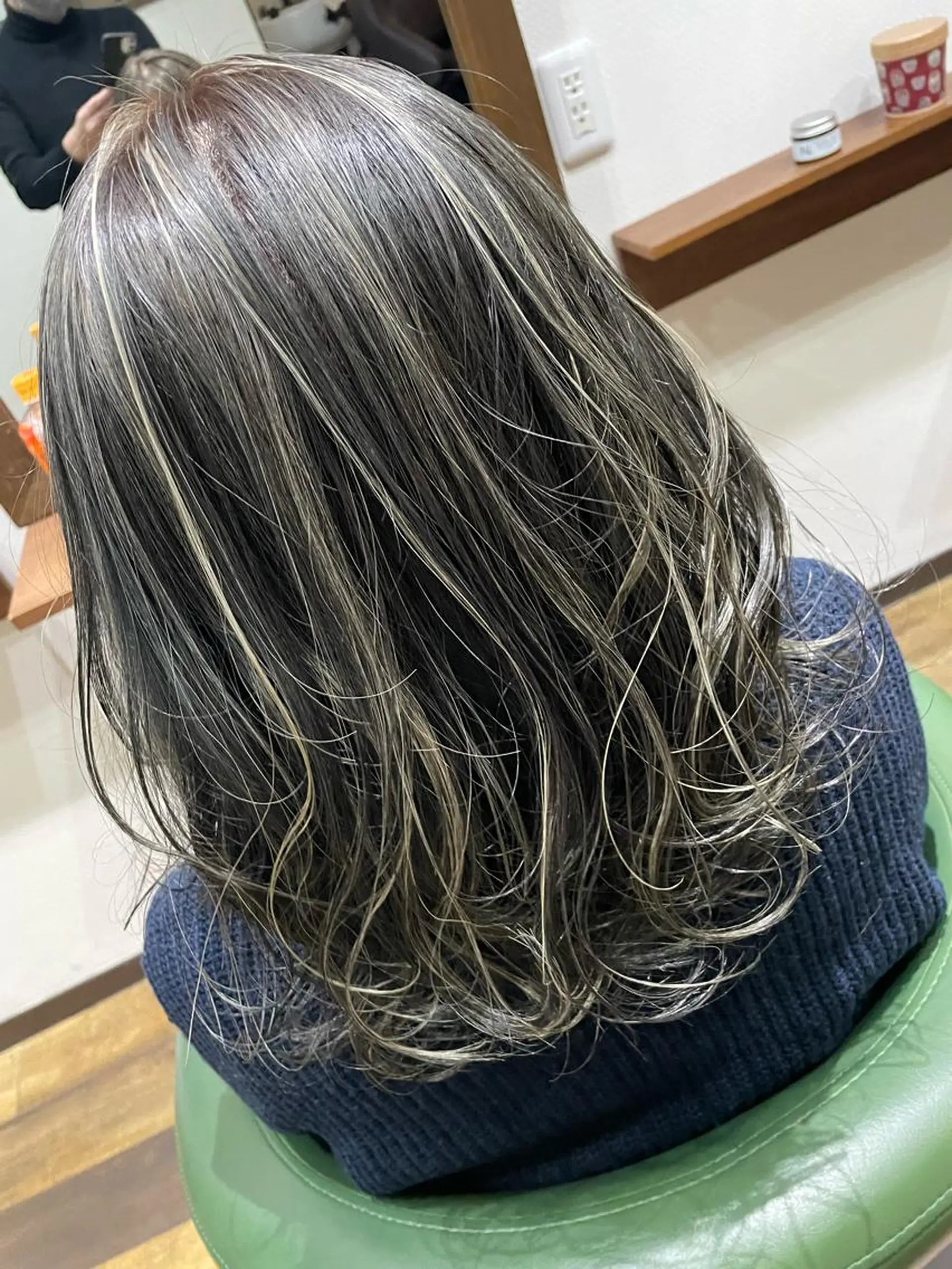 セミロング アッシュ 白髪ぼかし ハイライト専門/大嶋のヘアスタイル