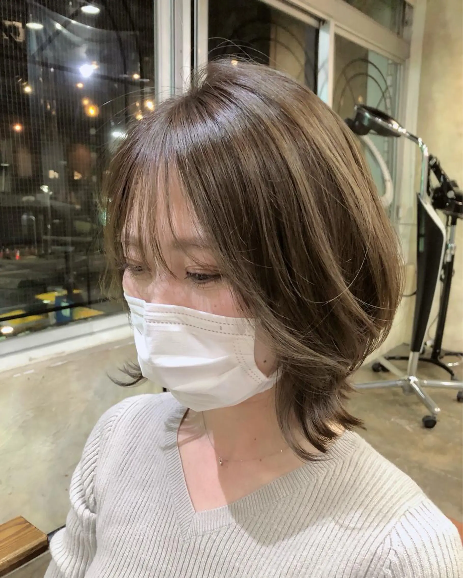 ミディアム カラー パーマ ヘアアレンジ キッズ ネイル マツエク・マツパ アイブロウ ボブ 学生 髪質改善 外ハネヘア ミディアムネイル カット ヘアカラー トリートメント 髪質改善✨ハツメイ オグ✂️のヘアスタイル