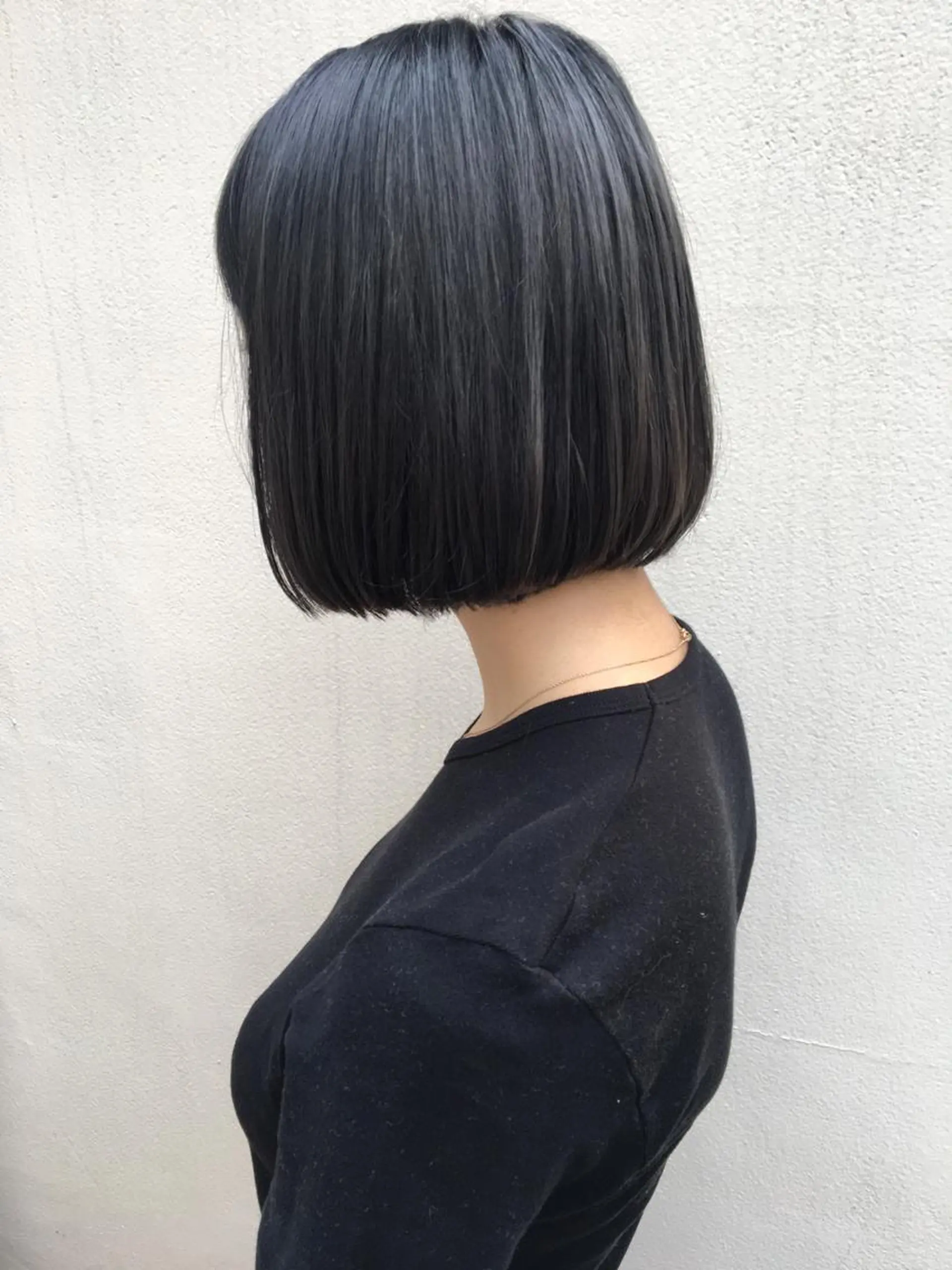 ミディアム カラー THE DAY所属・AKI HASHIMOTOのヘアスタイル