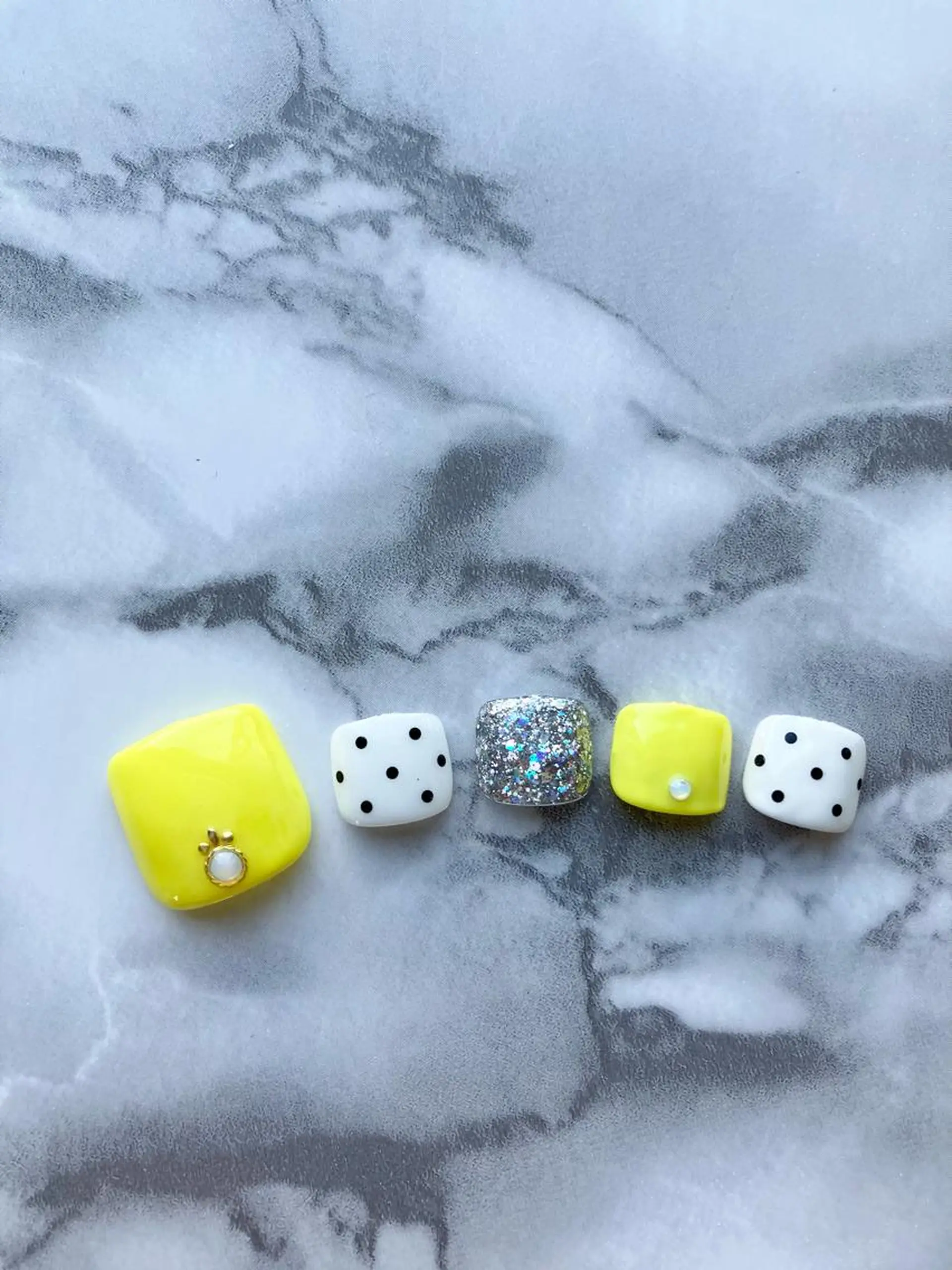 ネイル フットネイル ネイルサロン D-glowのネイルデザイン