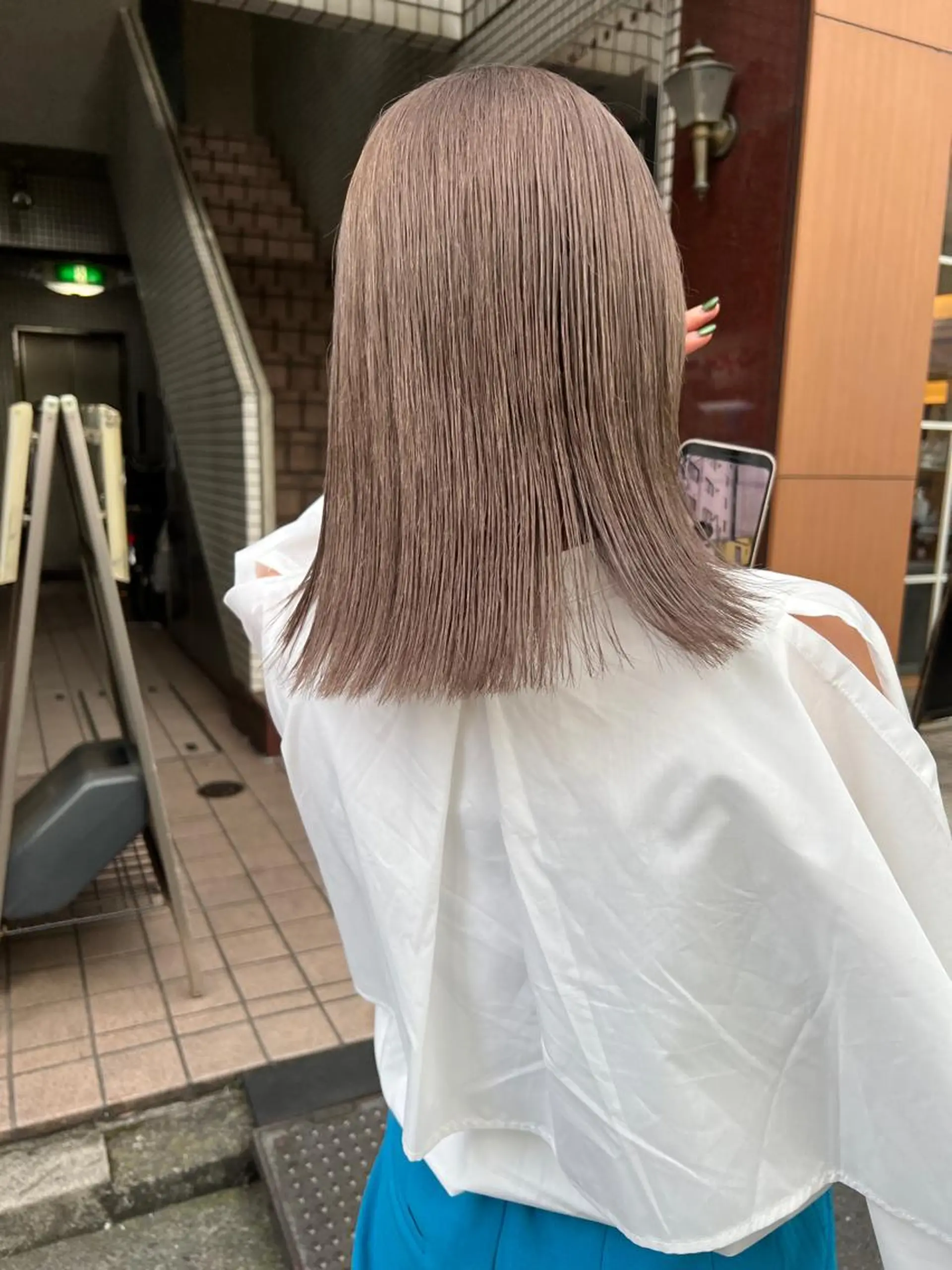 ミディアム カラー ヘアアレンジ ベージュカラー カット ヘアカラー トリートメント 🌿ショート🌿 パーマ🌿淳平のヘアスタイル