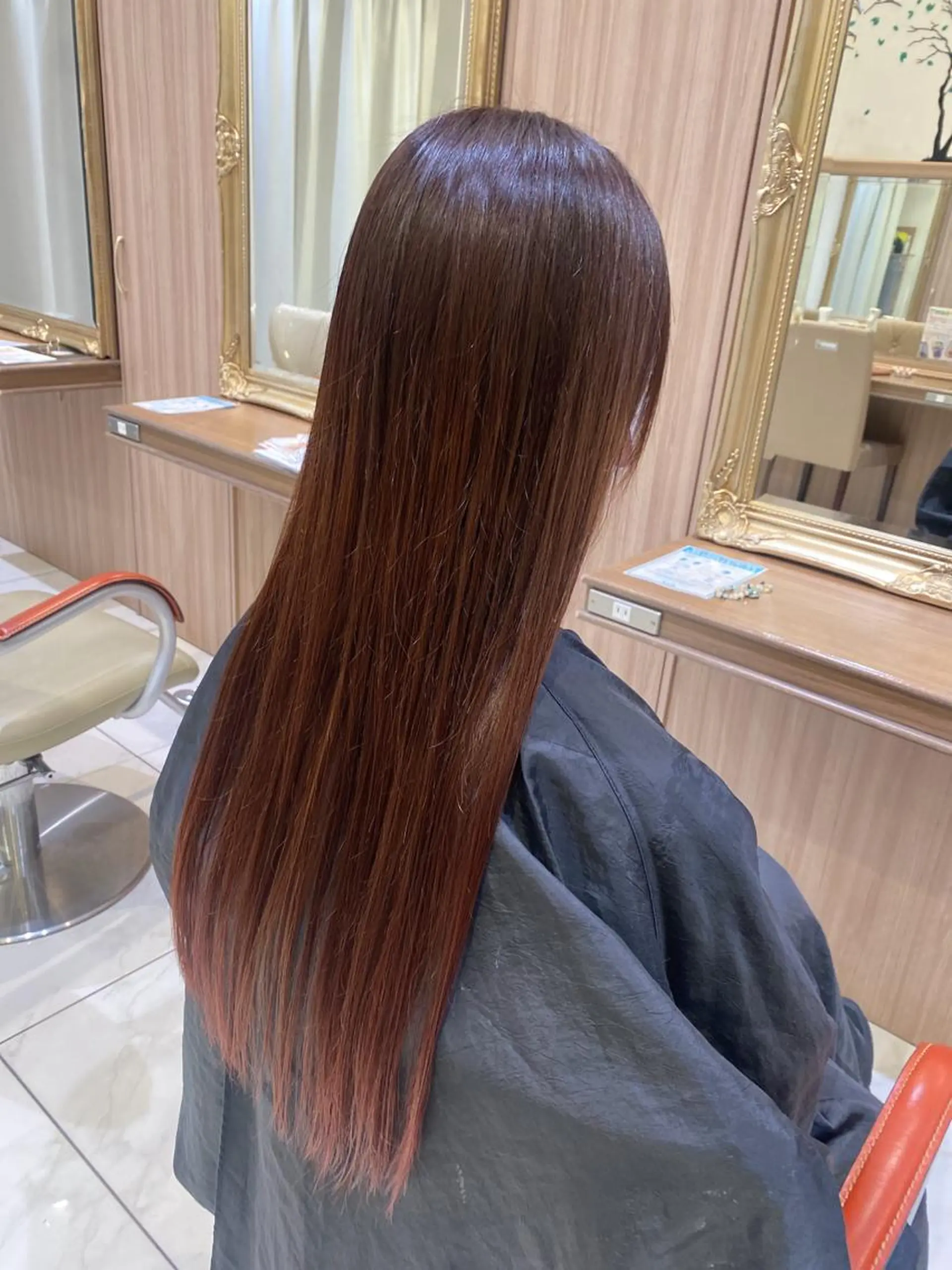 ロング カラー 古川 琴美のヘアスタイル