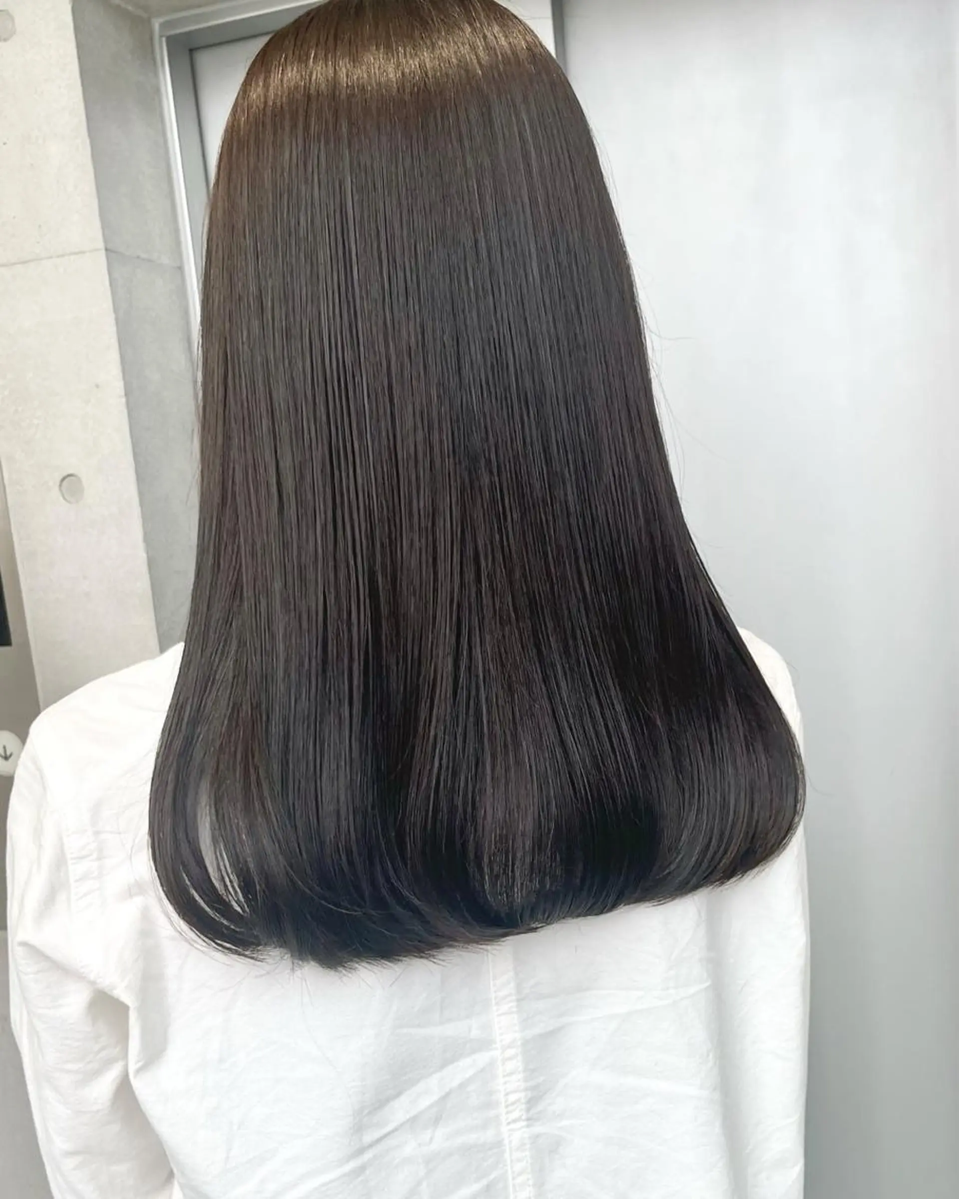 ロング カラー パーマ ヘアアレンジ ヘアカラー トリートメント 透明感/オリーブ/ グレージュ/YUKAのヘアスタイル