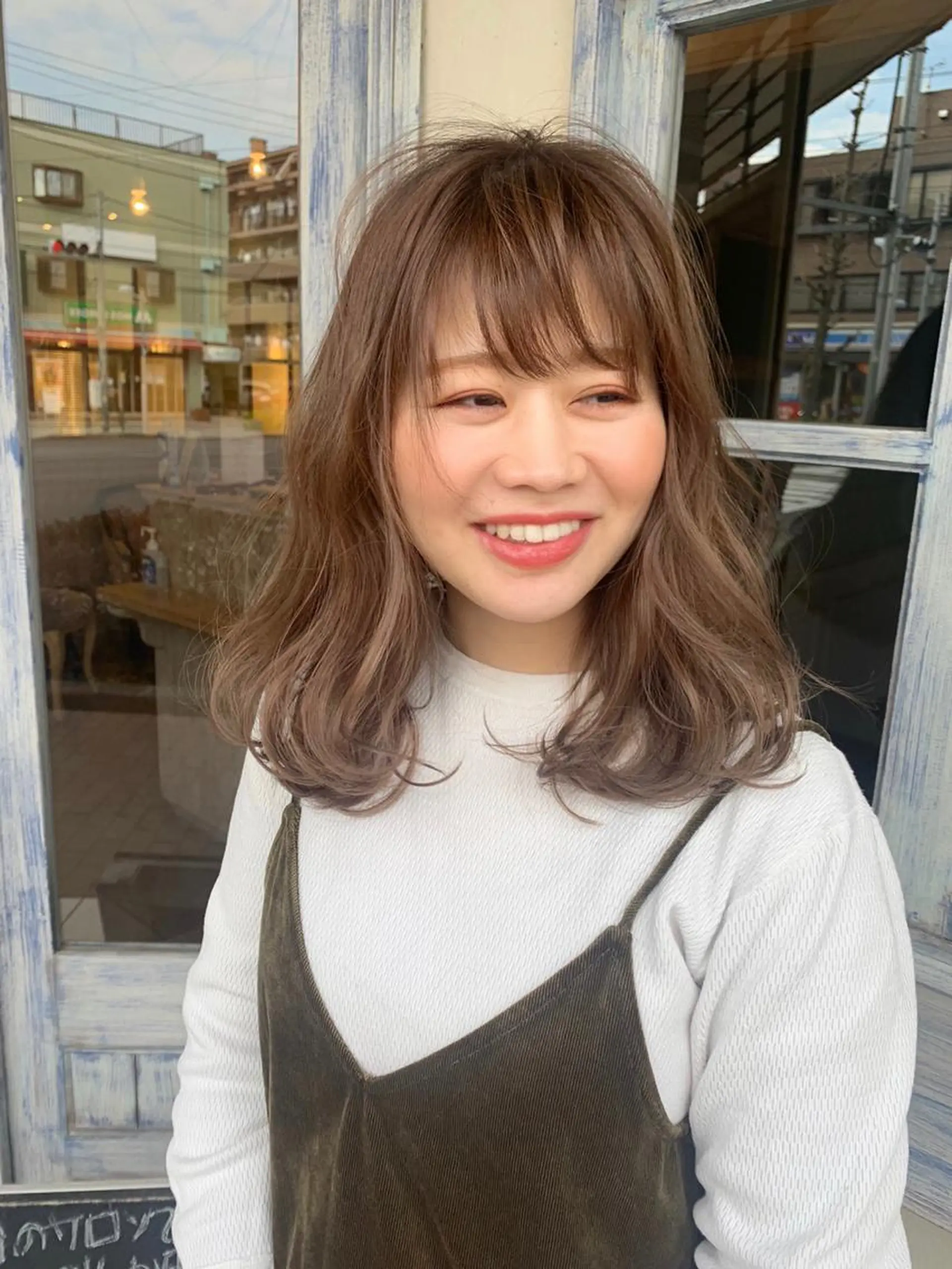 ミディアム カラー ベージュカラー ハイライトカラー ピンクカラー ピンクベージュ ハイライト 森 早希絵のヘアスタイル