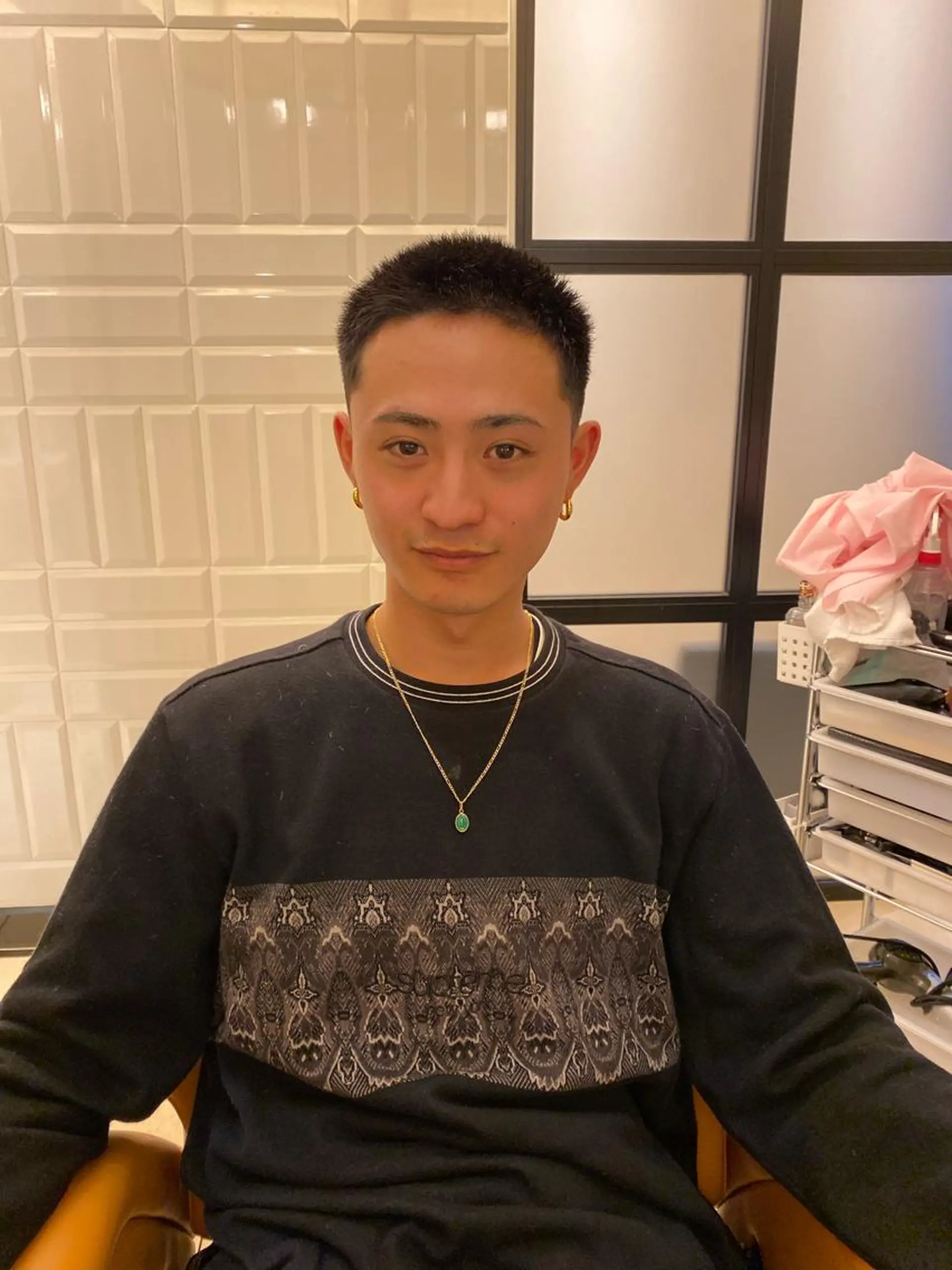 ショート タカハシ タクミのヘアスタイル