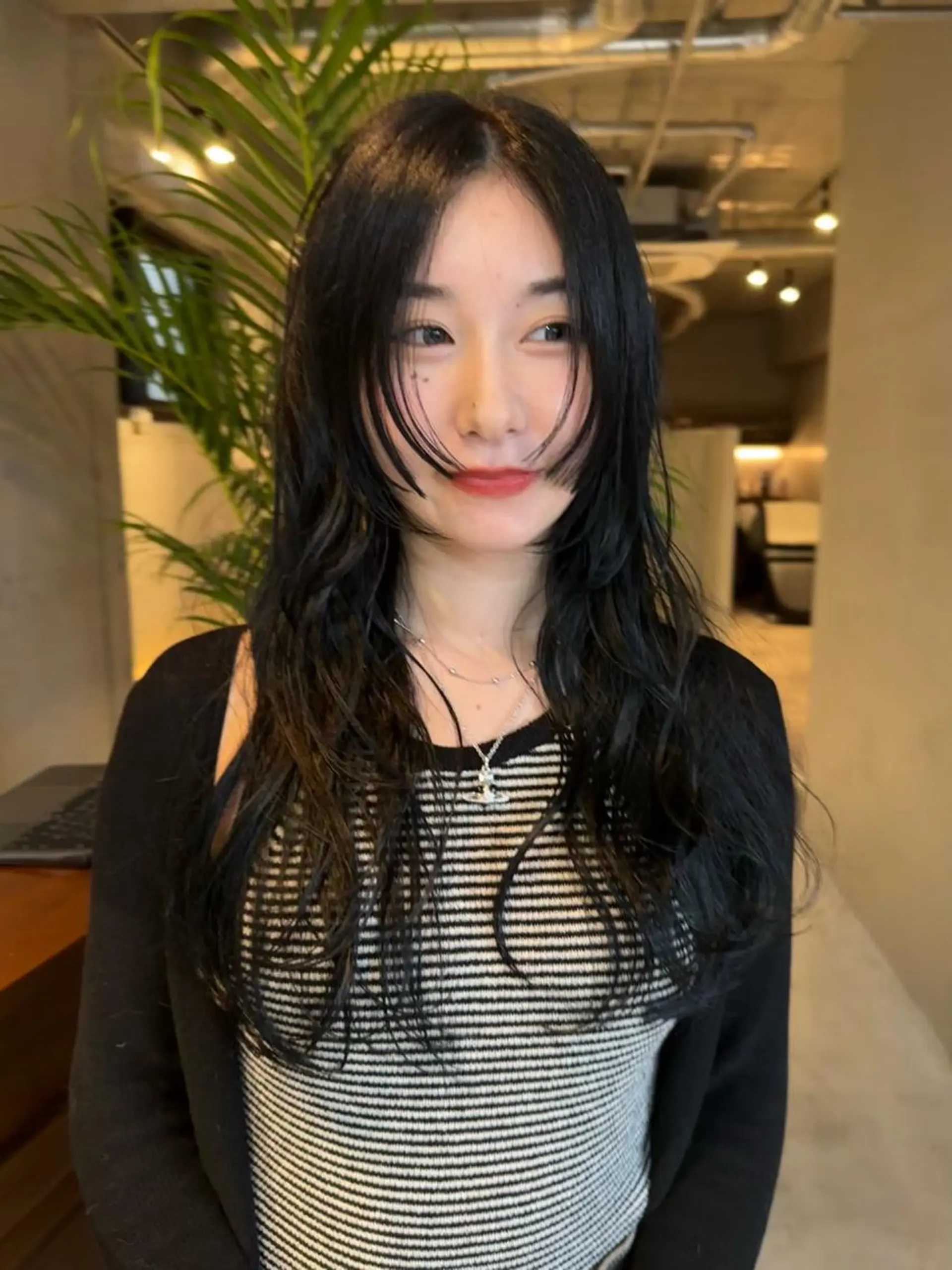 セミロング 斎藤祐樹 /レイヤー/パーマのヘアスタイル