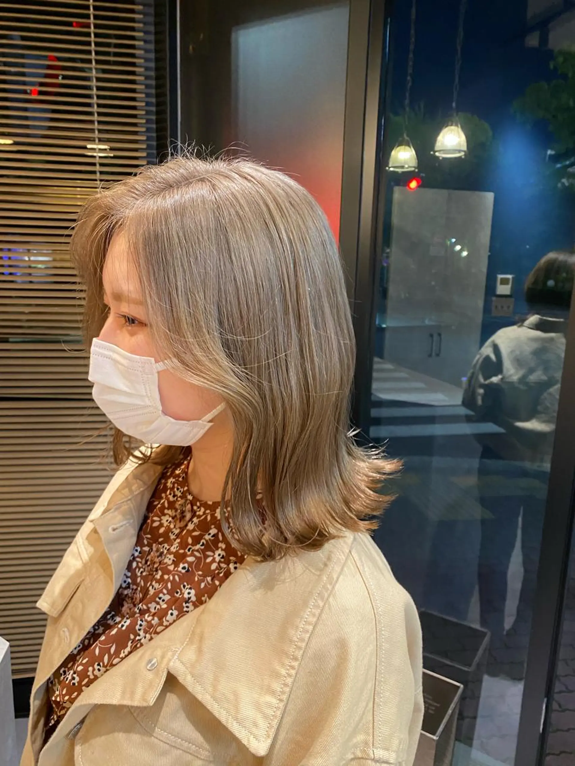 ミディアム カラー ベージュカラー ミルクティーベージュ カット ヘアカラー ハイトーン/ボブ/ レイヤー💫カイセイのヘアスタイル